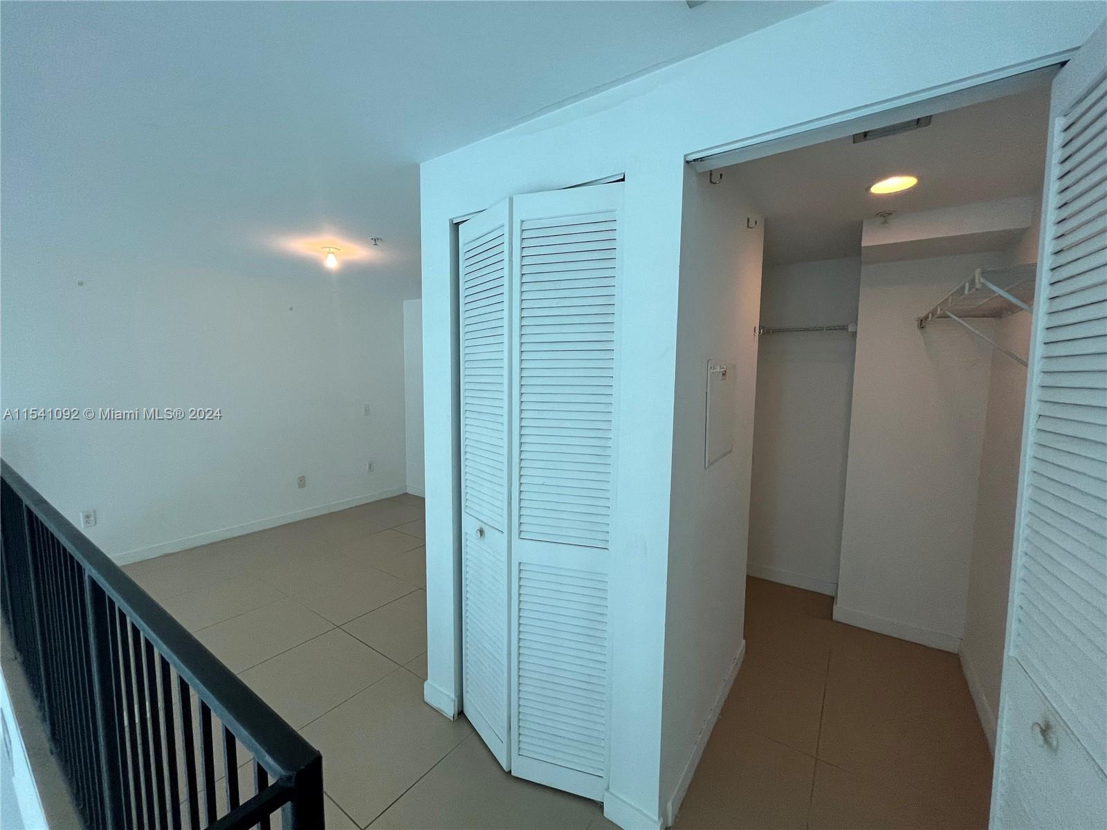 300 S Biscayne Blvd L-406, Miami, Florida 33131, 1 Bedroom Bedrooms, ,1 BathroomBathrooms,Residentiallease,For Rent,300 S Biscayne Blvd L-406,A11541092