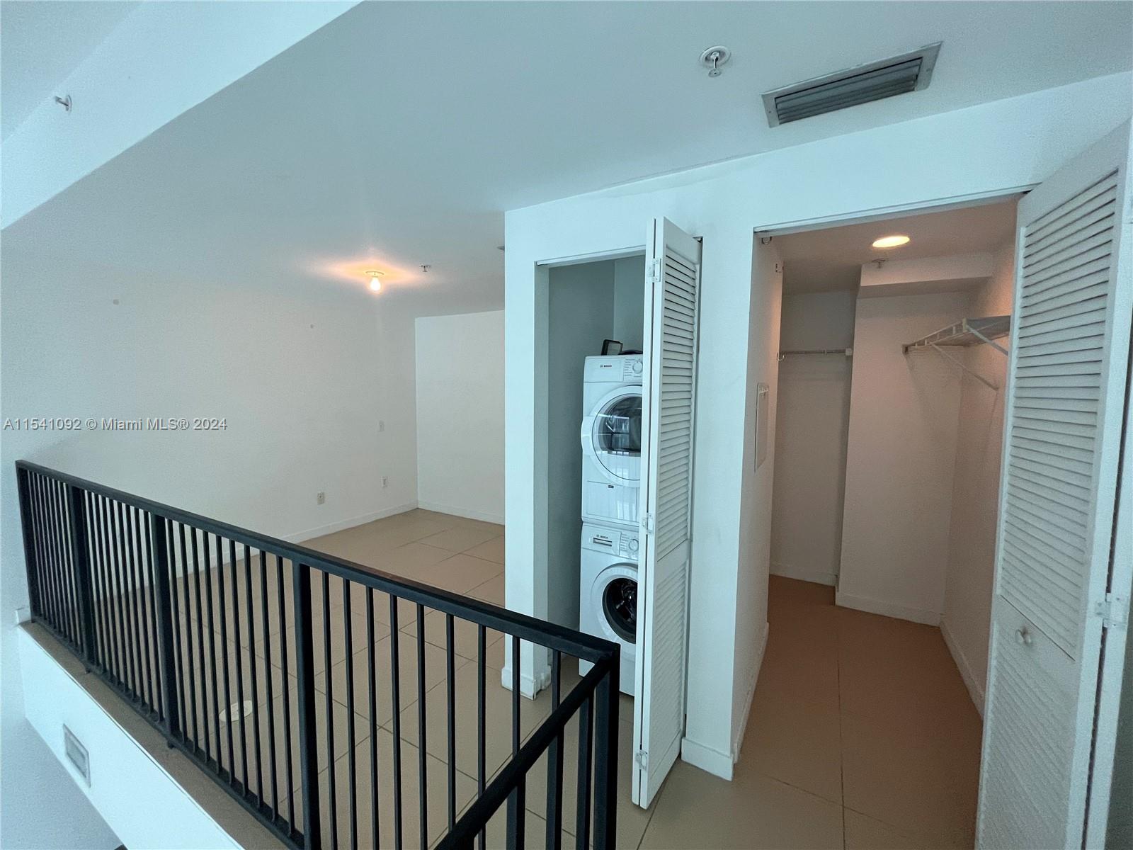 300 S Biscayne Blvd L-406, Miami, Florida 33131, 1 Bedroom Bedrooms, ,1 BathroomBathrooms,Residentiallease,For Rent,300 S Biscayne Blvd L-406,A11541092
