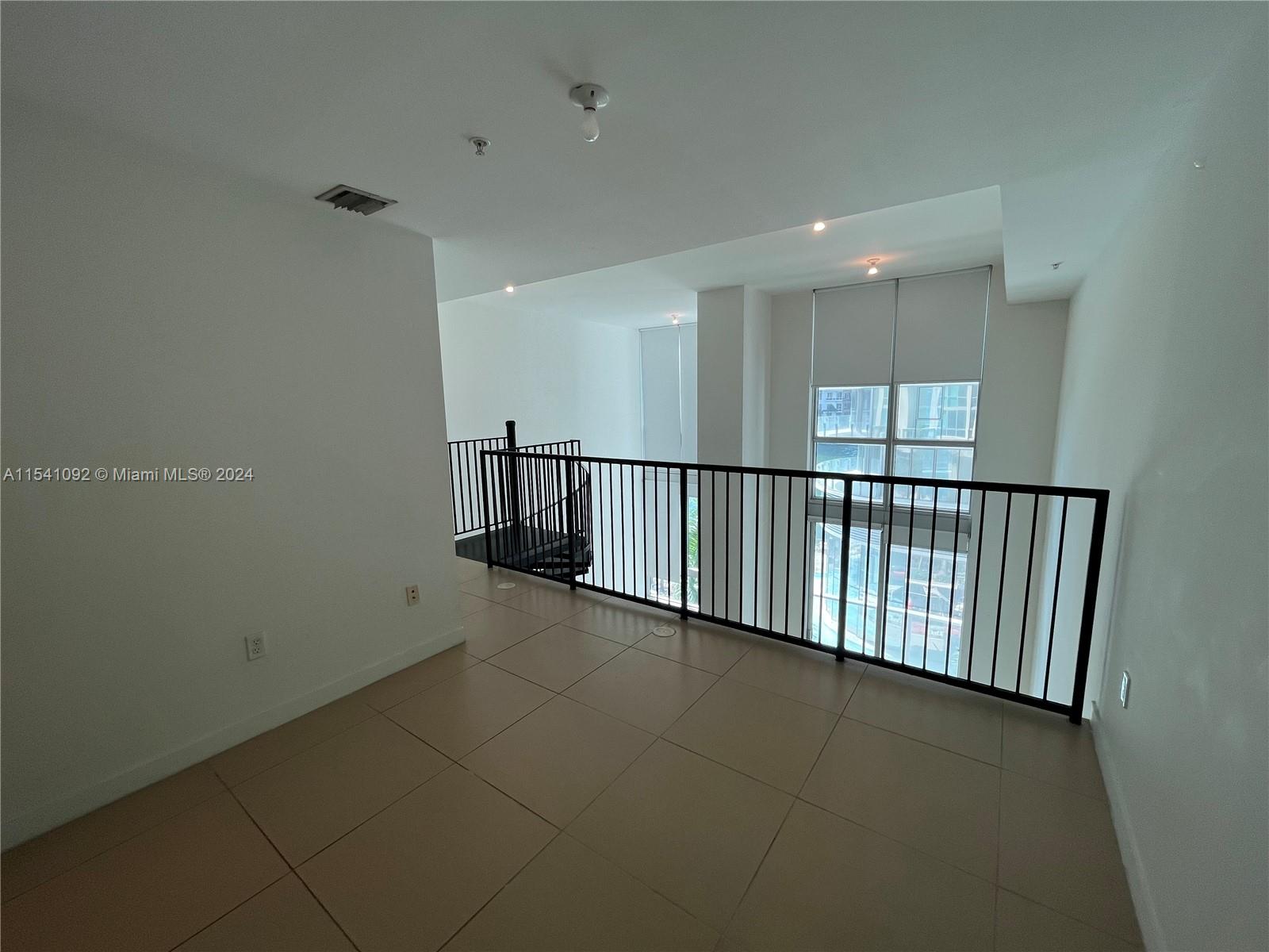 300 S Biscayne Blvd L-406, Miami, Florida 33131, 1 Bedroom Bedrooms, ,1 BathroomBathrooms,Residentiallease,For Rent,300 S Biscayne Blvd L-406,A11541092