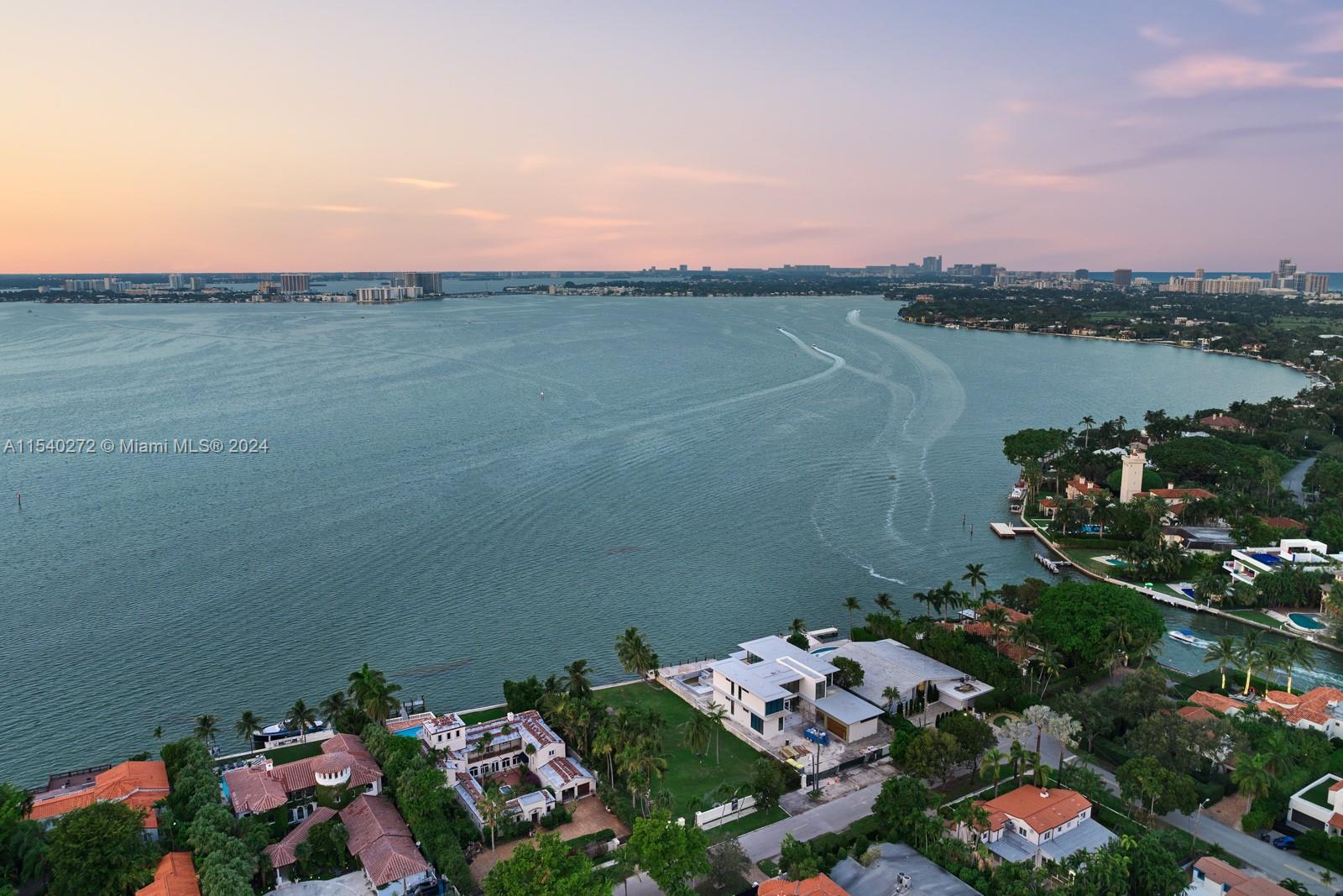 4766 N Bay Rd, Miami Beach, Florida 33140, 7 Bedrooms Bedrooms, ,6 BathroomsBathrooms,Residential,For Sale,4766 N Bay Rd,A11540272