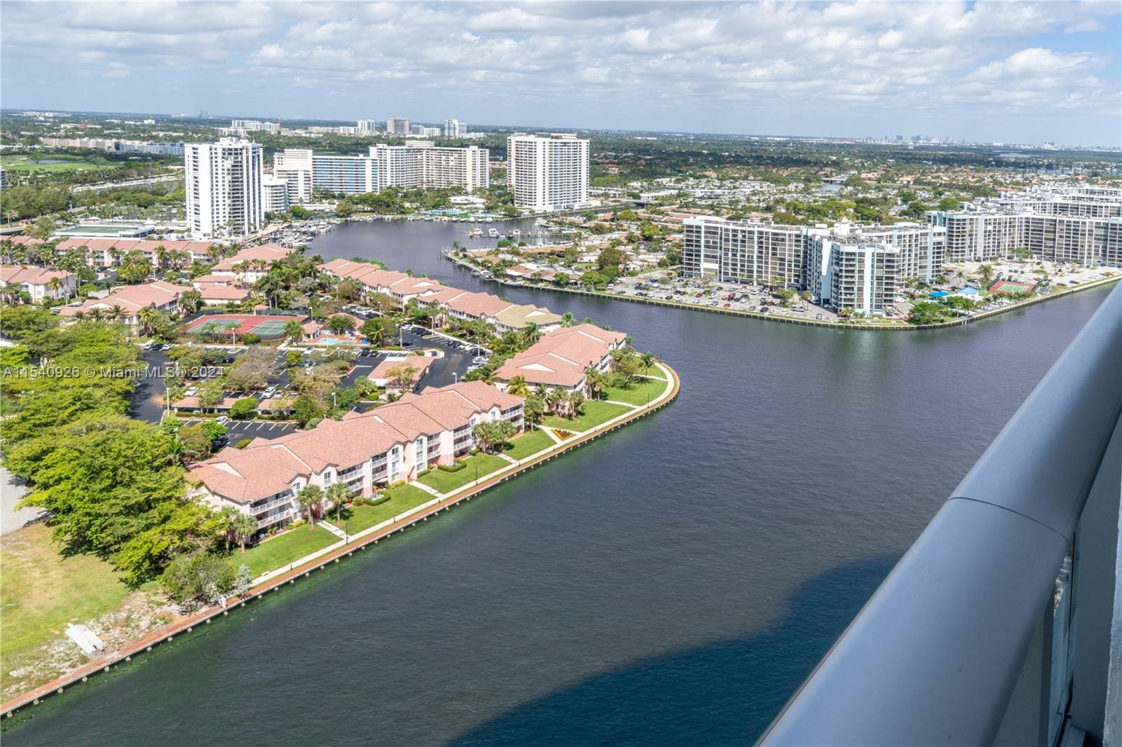 4010 S Ocean Dr R2506, Hollywood, Florida 33019, 1 Bedroom Bedrooms, ,1 BathroomBathrooms,Residential,For Sale,4010 S Ocean Dr R2506,A11540926