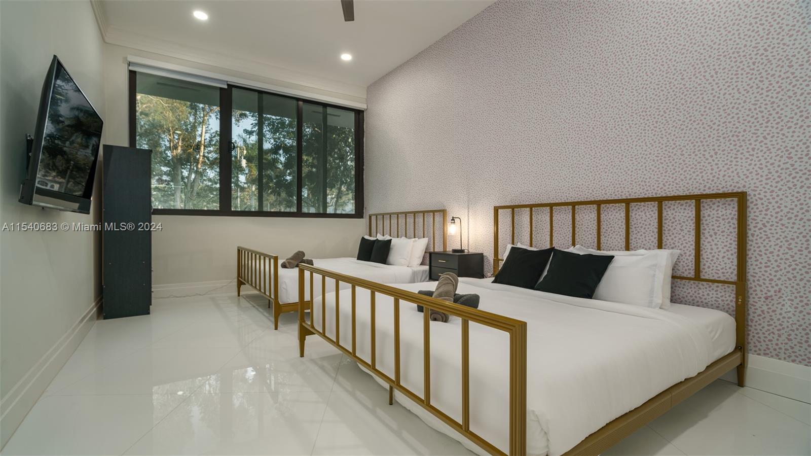 11861 4th St, Plantation, FL, 33325 United States, 9 Bedrooms Bedrooms, ,6 BathroomsBathrooms,Residential,For Sale,4th St,A11540683