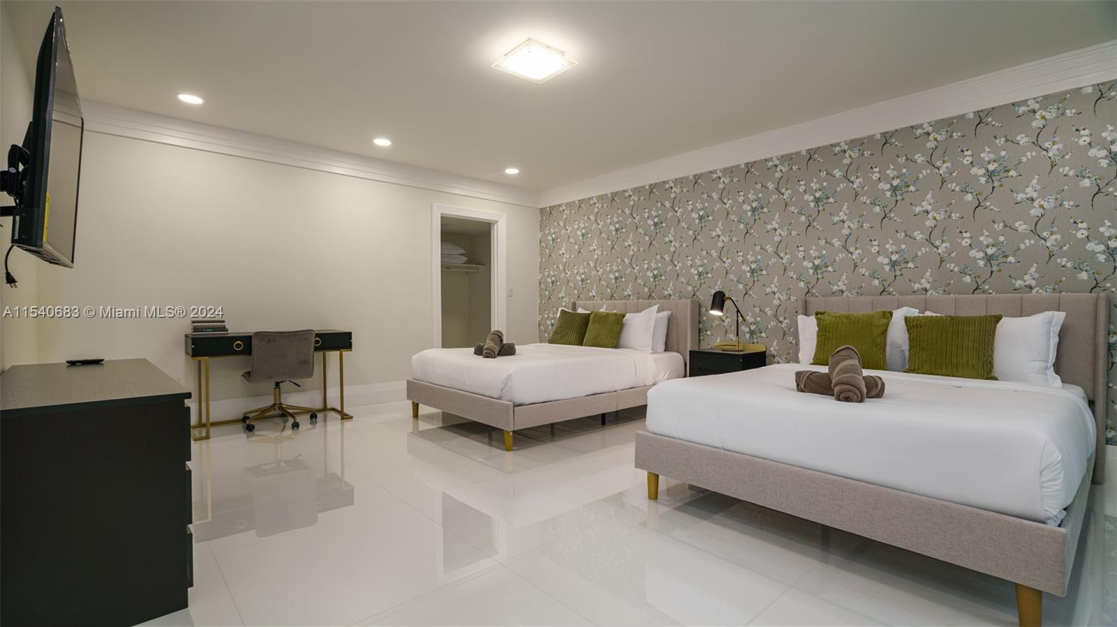 11861 4th St, Plantation, FL, 33325 United States, 9 Bedrooms Bedrooms, ,6 BathroomsBathrooms,Residential,For Sale,4th St,A11540683