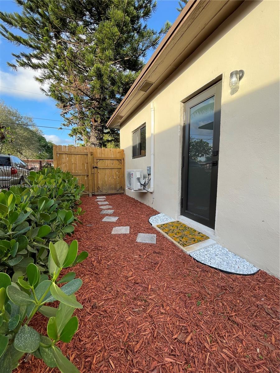 52 NW 68th St, Miami, Florida 33150, ,1 BathroomBathrooms,Residentiallease,For Rent,52 NW 68th St,A11541108