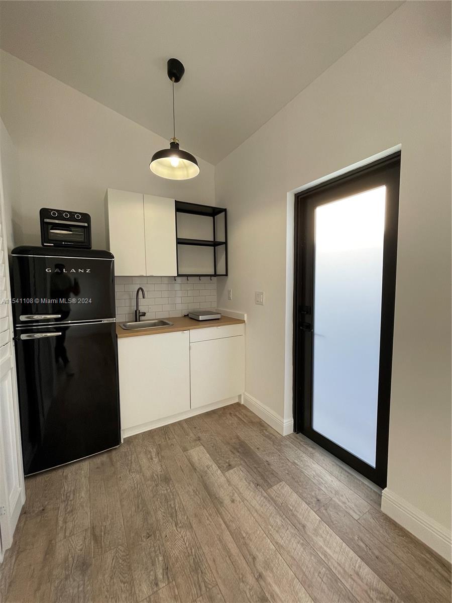 52 NW 68th St, Miami, Florida 33150, ,1 BathroomBathrooms,Residentiallease,For Rent,52 NW 68th St,A11541108