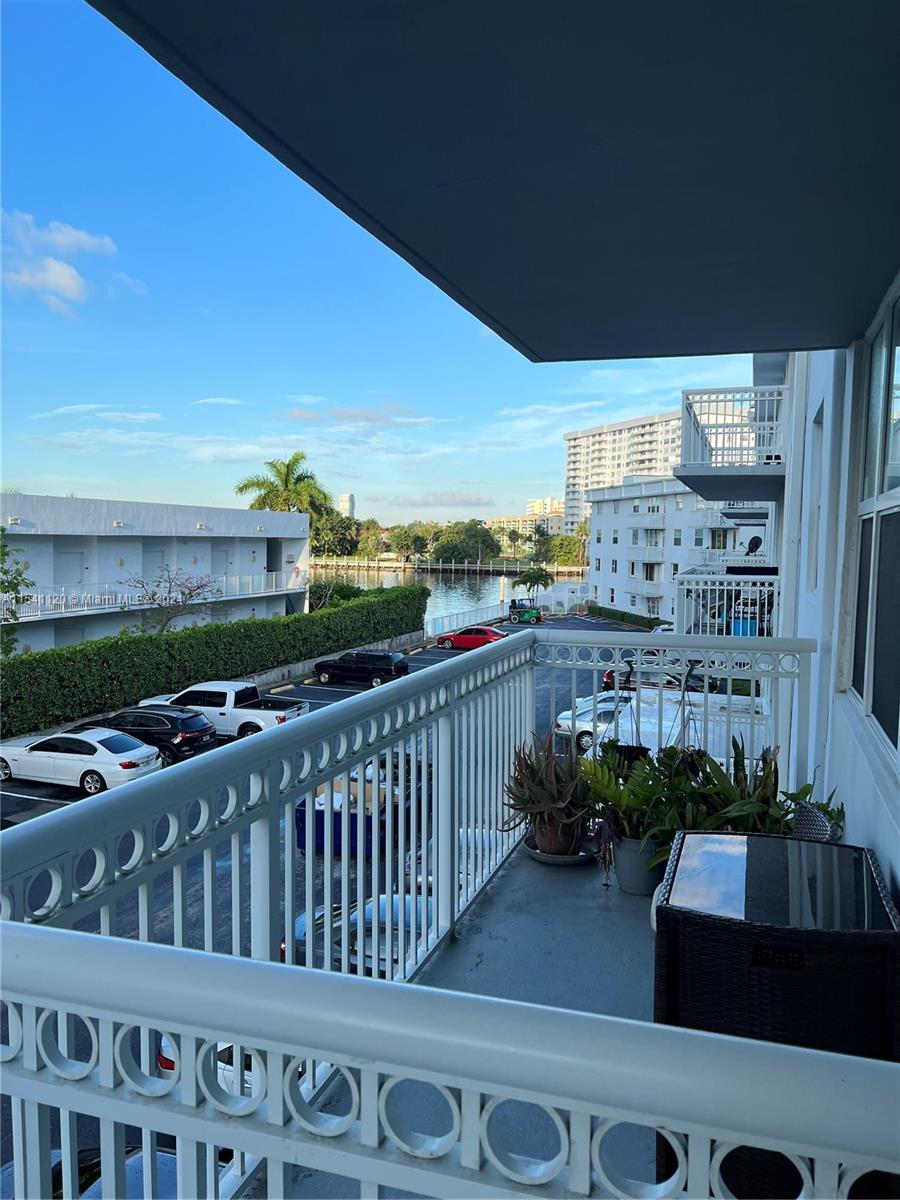 1913 S Ocean Dr 313, Hallandale Beach, Florida 33009, 1 Bedroom Bedrooms, ,1 BathroomBathrooms,Residentiallease,For Rent,1913 S Ocean Dr 313,A11541120