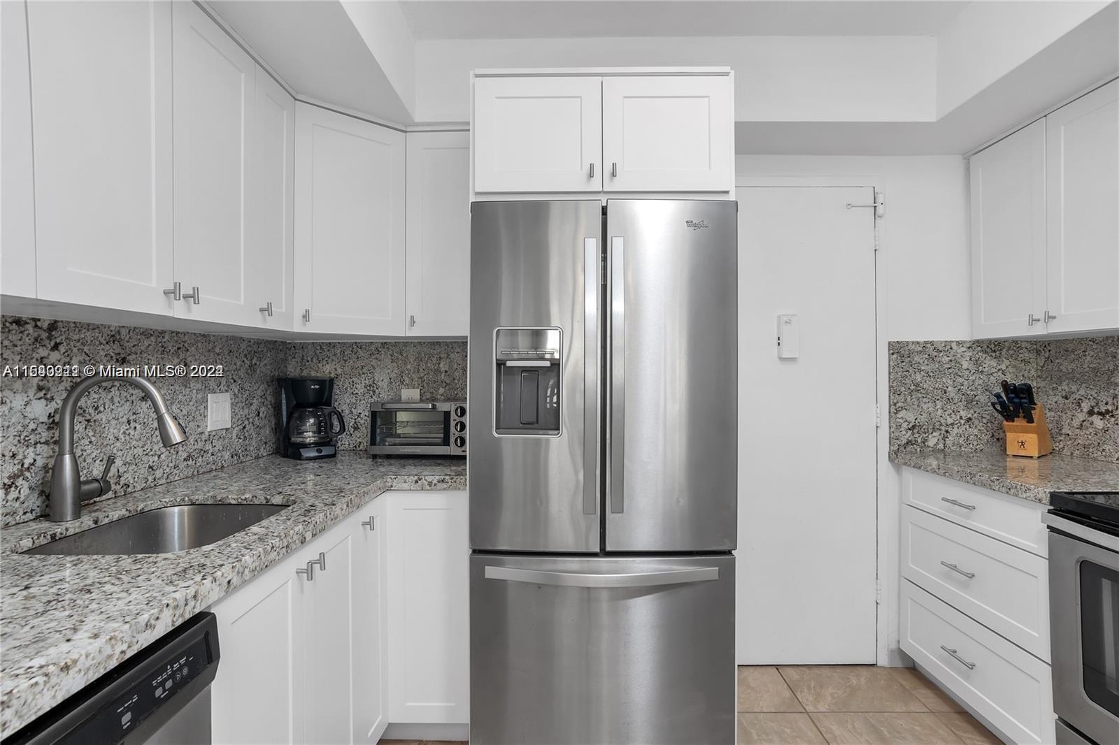 3505 S Ocean Dr 208, Hollywood, Florida 33019, 2 Bedrooms Bedrooms, ,2 BathroomsBathrooms,Residentiallease,For Rent,3505 S Ocean Dr 208,A11540911