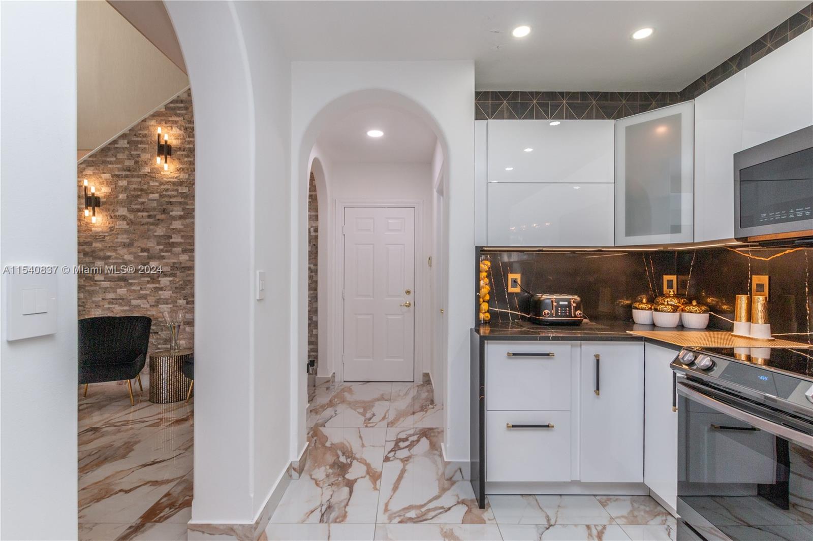 20770 NE 30th Pl, Aventura, Florida 33180, 3 Bedrooms Bedrooms, ,2 BathroomsBathrooms,Residential,For Sale,20770 NE 30th Pl,A11540837