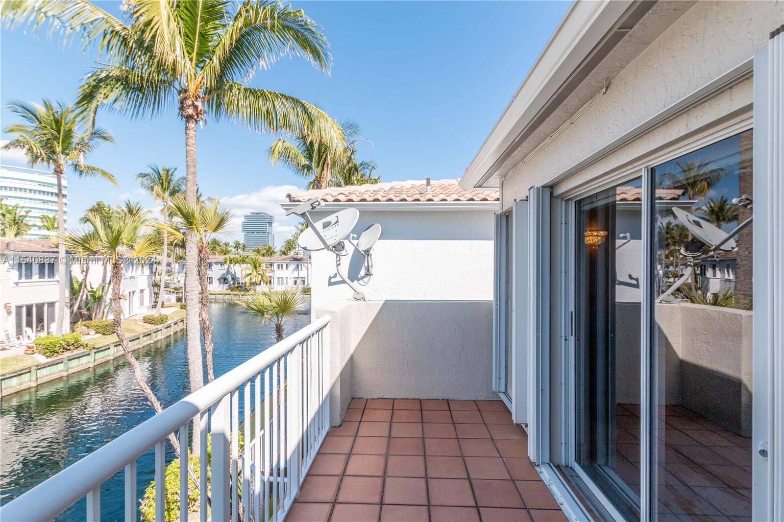 20770 NE 30th Pl, Aventura, Florida 33180, 3 Bedrooms Bedrooms, ,2 BathroomsBathrooms,Residential,For Sale,20770 NE 30th Pl,A11540837