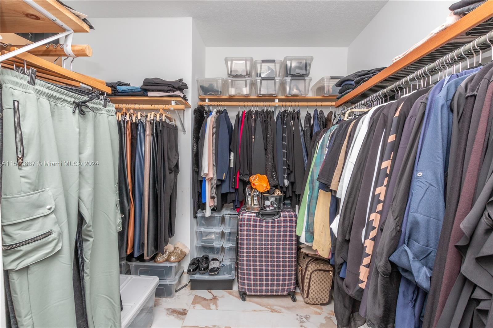 20770 NE 30th Pl, Aventura, Florida 33180, 3 Bedrooms Bedrooms, ,2 BathroomsBathrooms,Residential,For Sale,20770 NE 30th Pl,A11540837