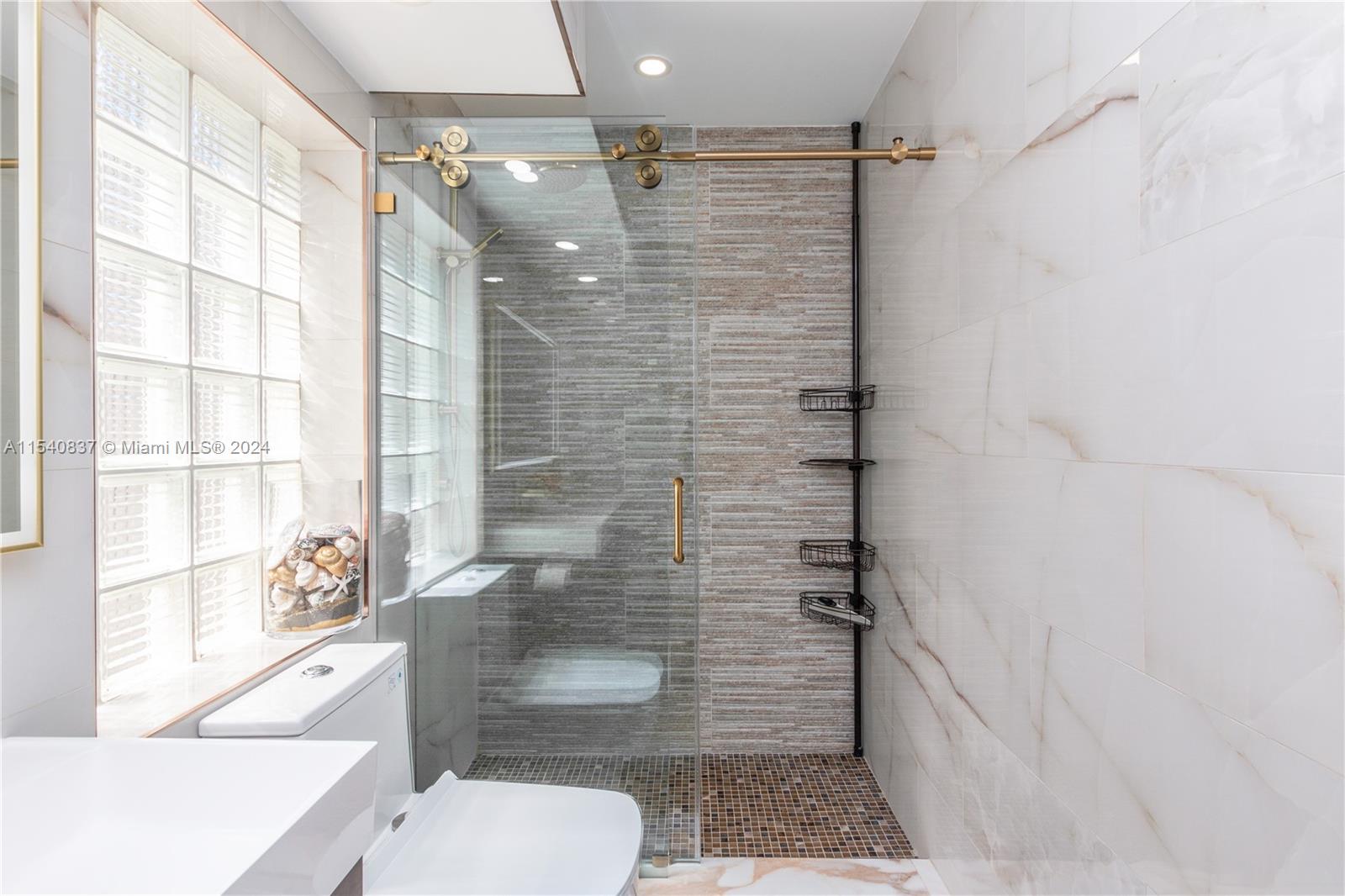 20770 30th Pl, Aventura, FL, 33180 United States, 3 Bedrooms Bedrooms, ,2 BathroomsBathrooms,Residential,For Sale,30th Pl,A11540837