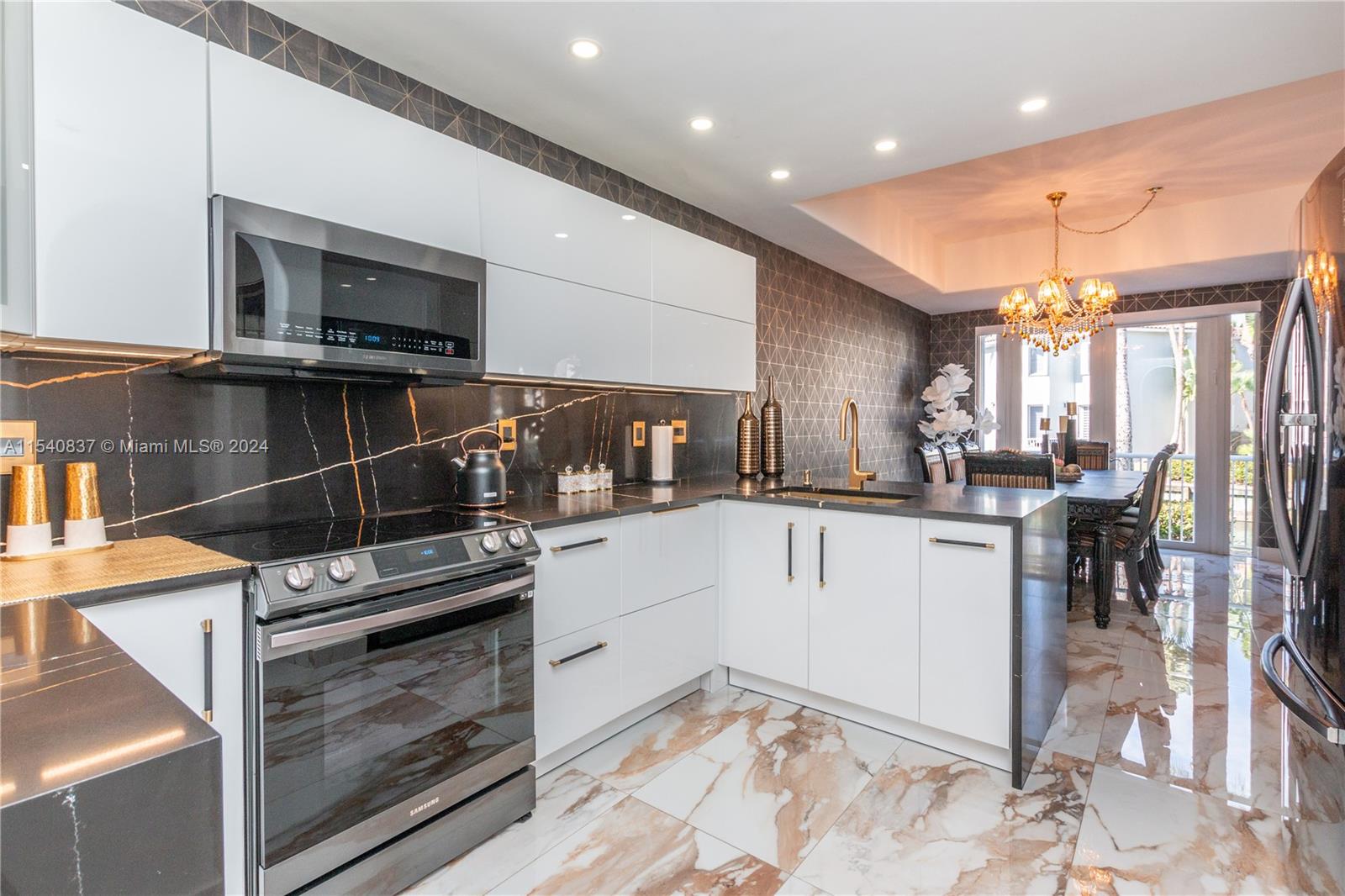 20770 NE 30th Pl, Aventura, Florida 33180, 3 Bedrooms Bedrooms, ,2 BathroomsBathrooms,Residential,For Sale,20770 NE 30th Pl,A11540837