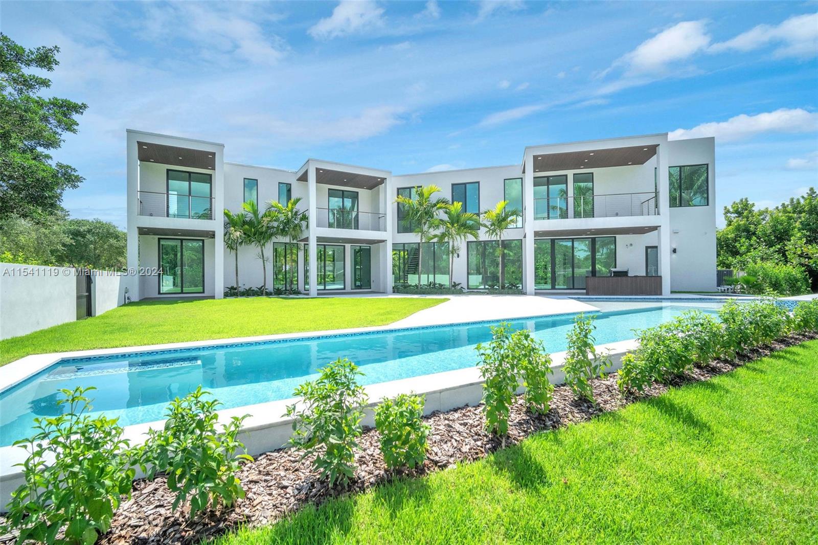 11200 71st Ave, Pinecrest, FL, 33156 United States, 7 Bedrooms Bedrooms, ,7 BathroomsBathrooms,Residential,For Sale,71st Ave,A11541119