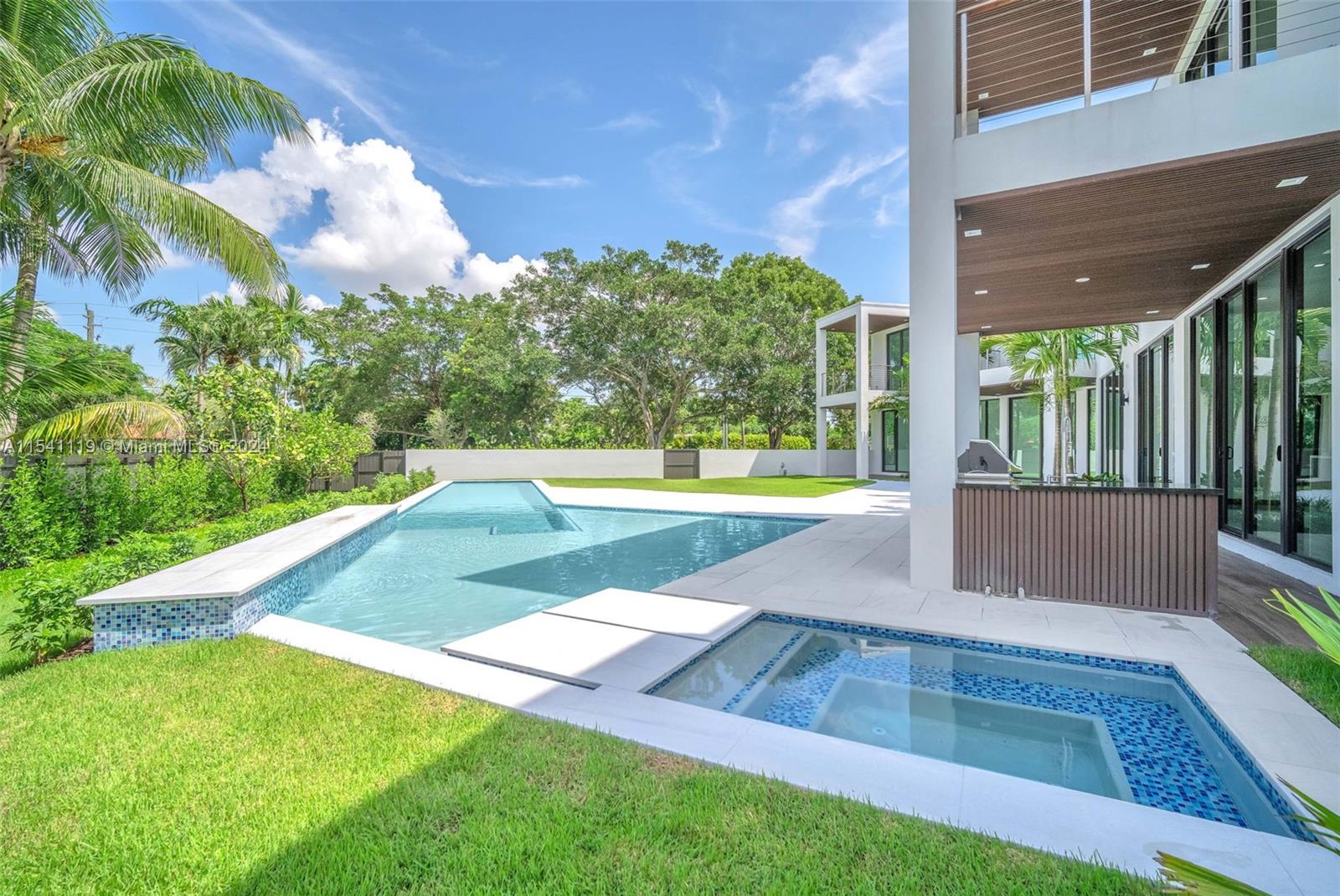 11200 71st Ave, Pinecrest, FL, 33156 United States, 7 Bedrooms Bedrooms, ,7 BathroomsBathrooms,Residential,For Sale,71st Ave,A11541119