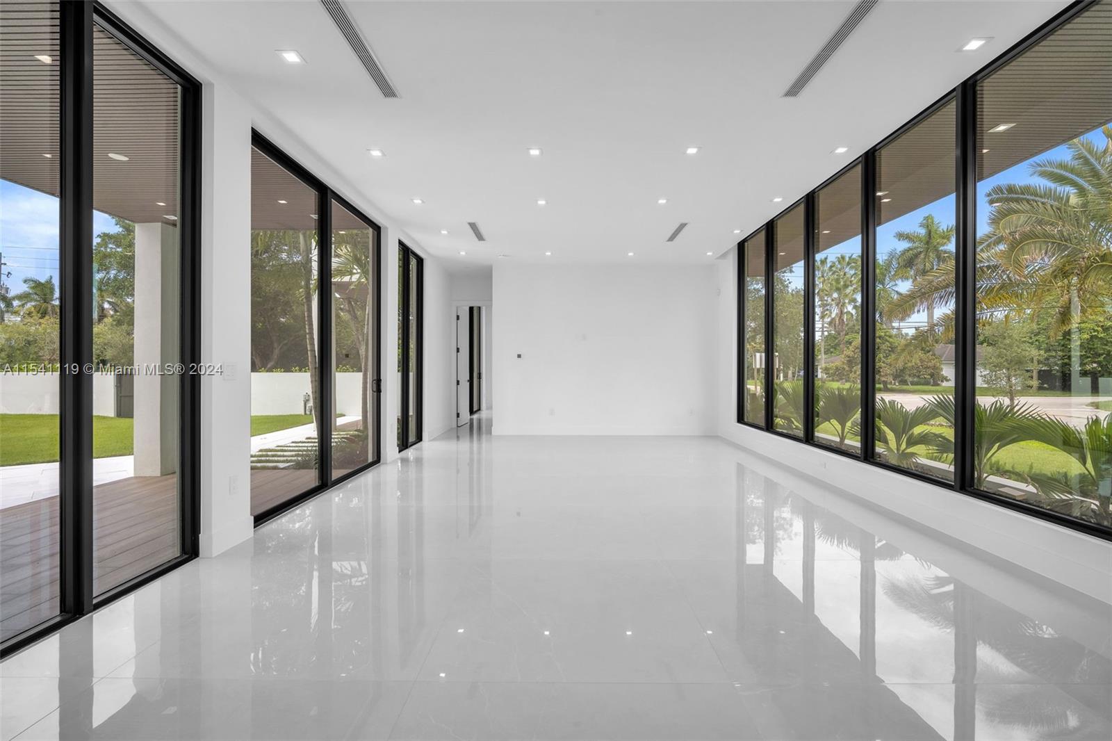 11200 71st Ave, Pinecrest, FL, 33156 United States, 7 Bedrooms Bedrooms, ,7 BathroomsBathrooms,Residential,For Sale,71st Ave,A11541119