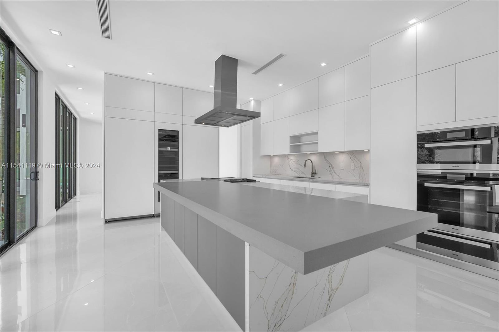 11200 71st Ave, Pinecrest, FL, 33156 United States, 7 Bedrooms Bedrooms, ,7 BathroomsBathrooms,Residential,For Sale,71st Ave,A11541119