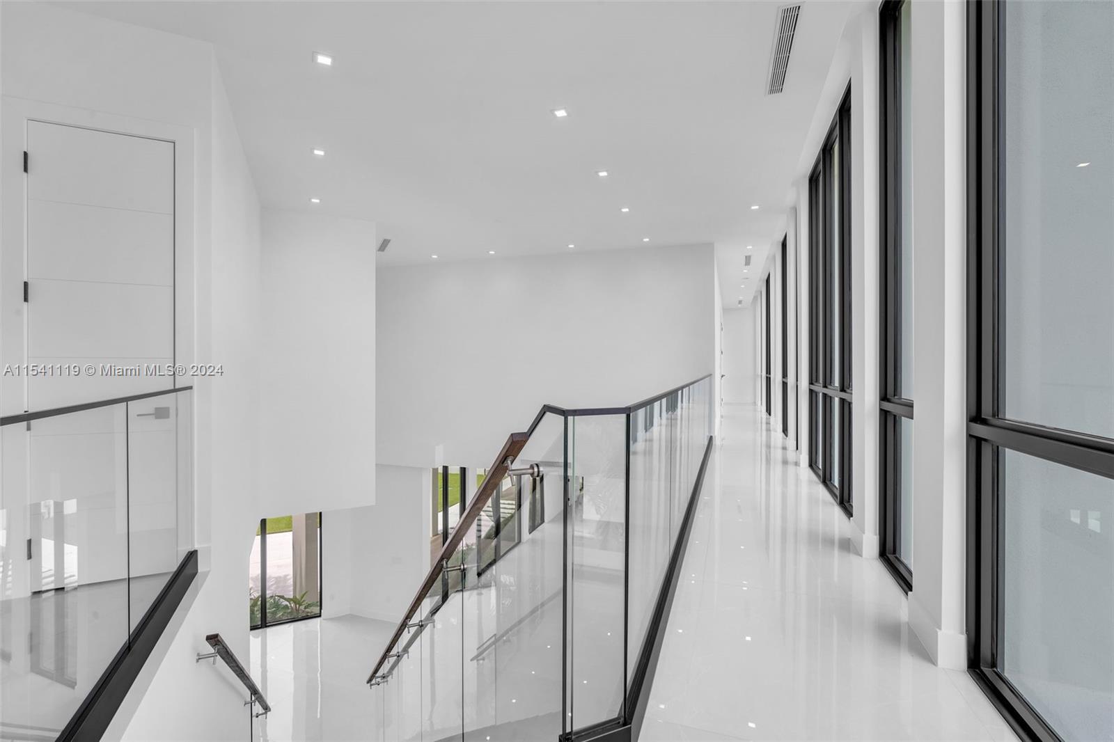 11200 71st Ave, Pinecrest, FL, 33156 United States, 7 Bedrooms Bedrooms, ,7 BathroomsBathrooms,Residential,For Sale,71st Ave,A11541119