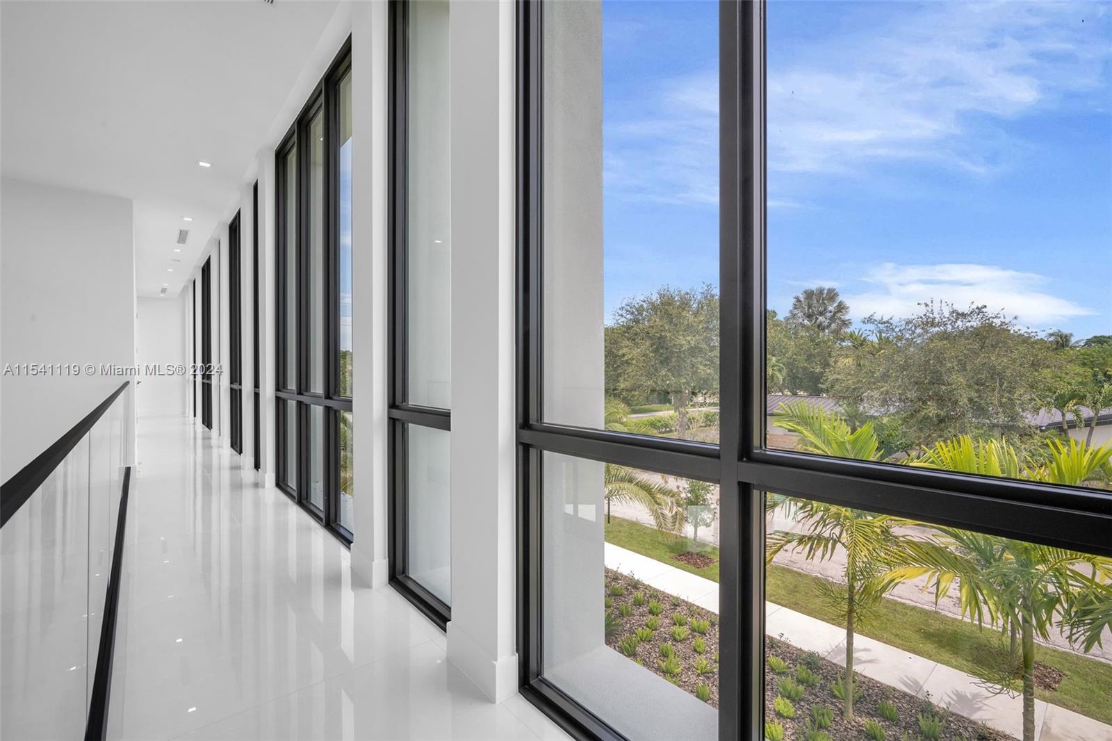 11200 71st Ave, Pinecrest, FL, 33156 United States, 7 Bedrooms Bedrooms, ,7 BathroomsBathrooms,Residential,For Sale,71st Ave,A11541119