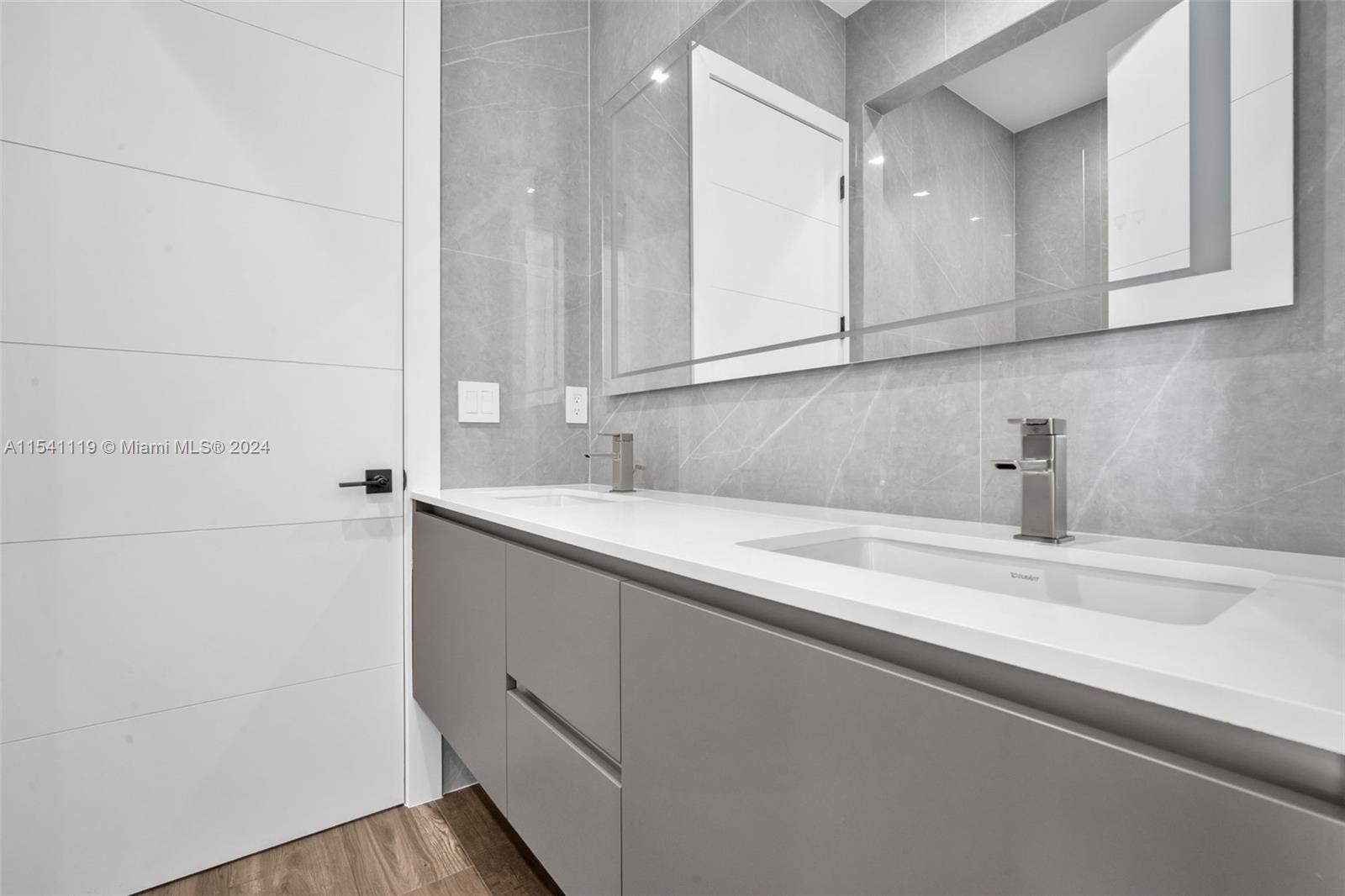 11200 71st Ave, Pinecrest, FL, 33156 United States, 7 Bedrooms Bedrooms, ,7 BathroomsBathrooms,Residential,For Sale,71st Ave,A11541119