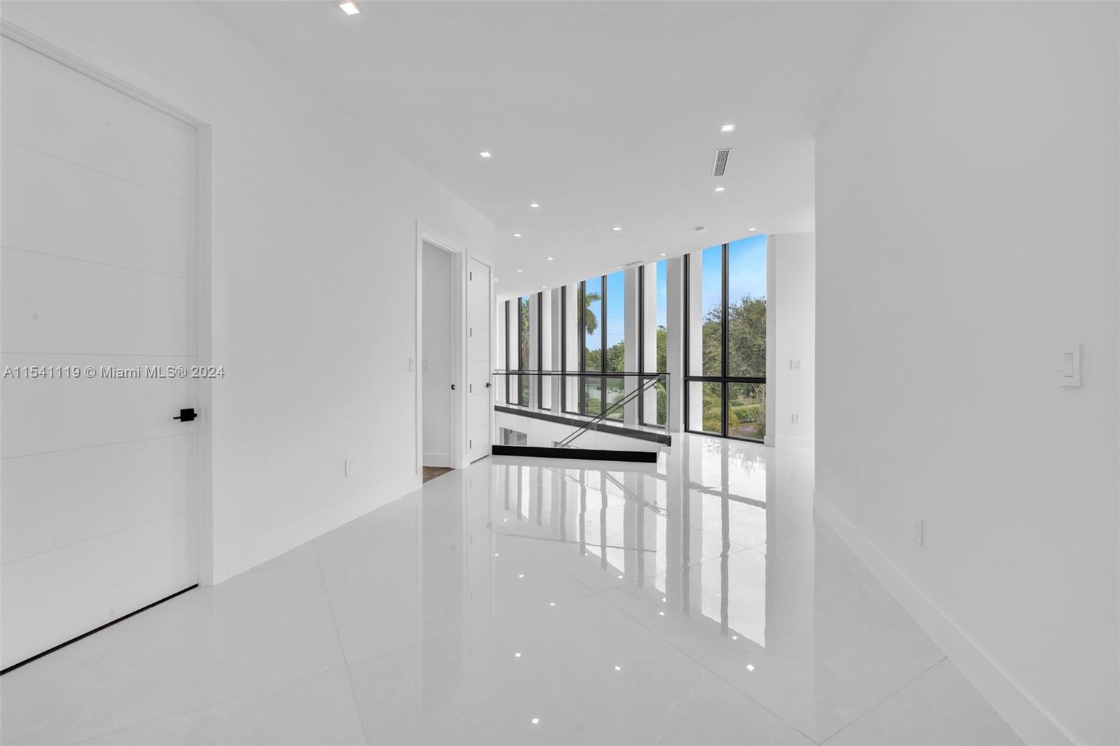 11200 71st Ave, Pinecrest, FL, 33156 United States, 7 Bedrooms Bedrooms, ,7 BathroomsBathrooms,Residential,For Sale,71st Ave,A11541119