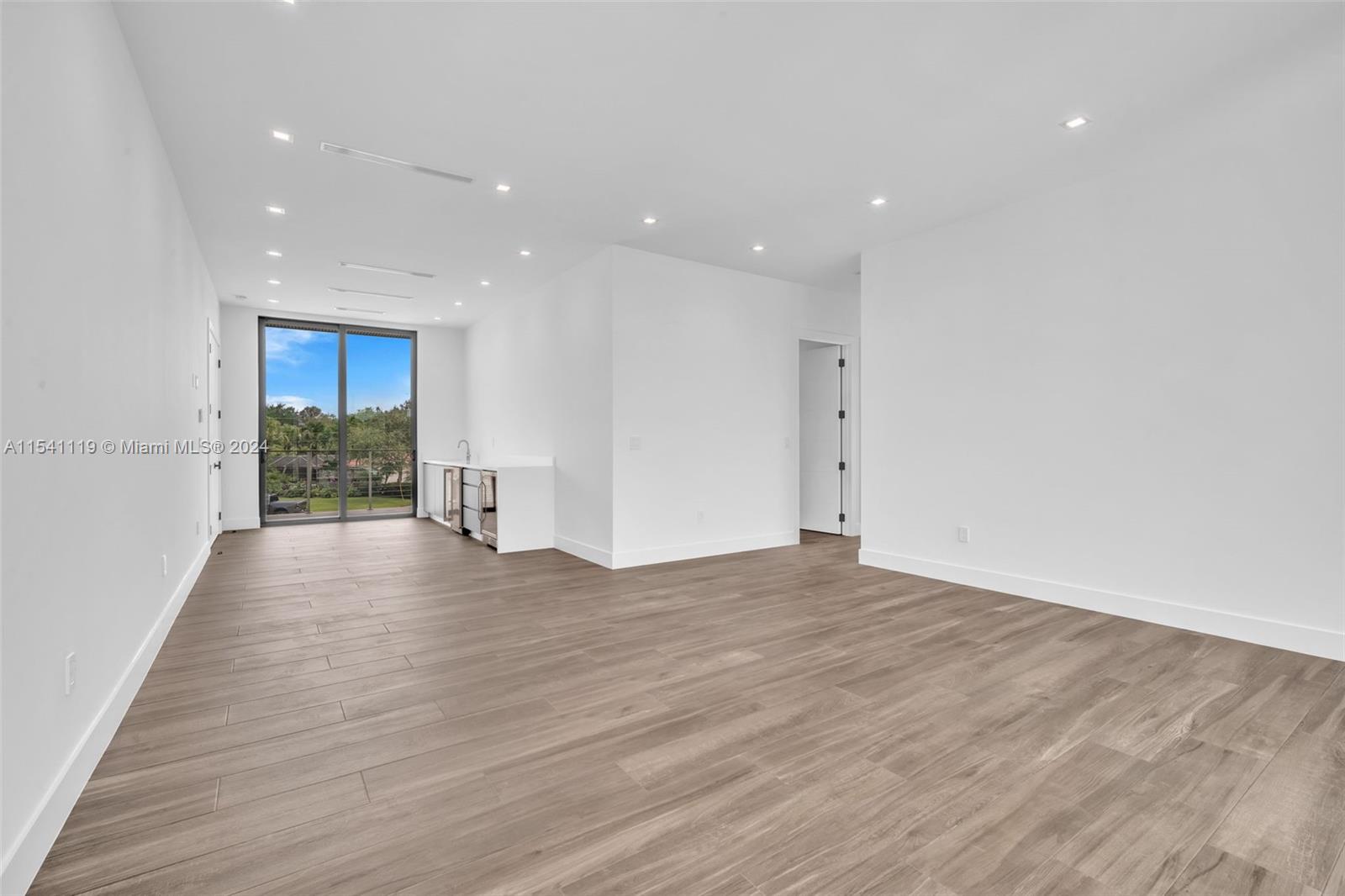 11200 71st Ave, Pinecrest, FL, 33156 United States, 7 Bedrooms Bedrooms, ,7 BathroomsBathrooms,Residential,For Sale,71st Ave,A11541119