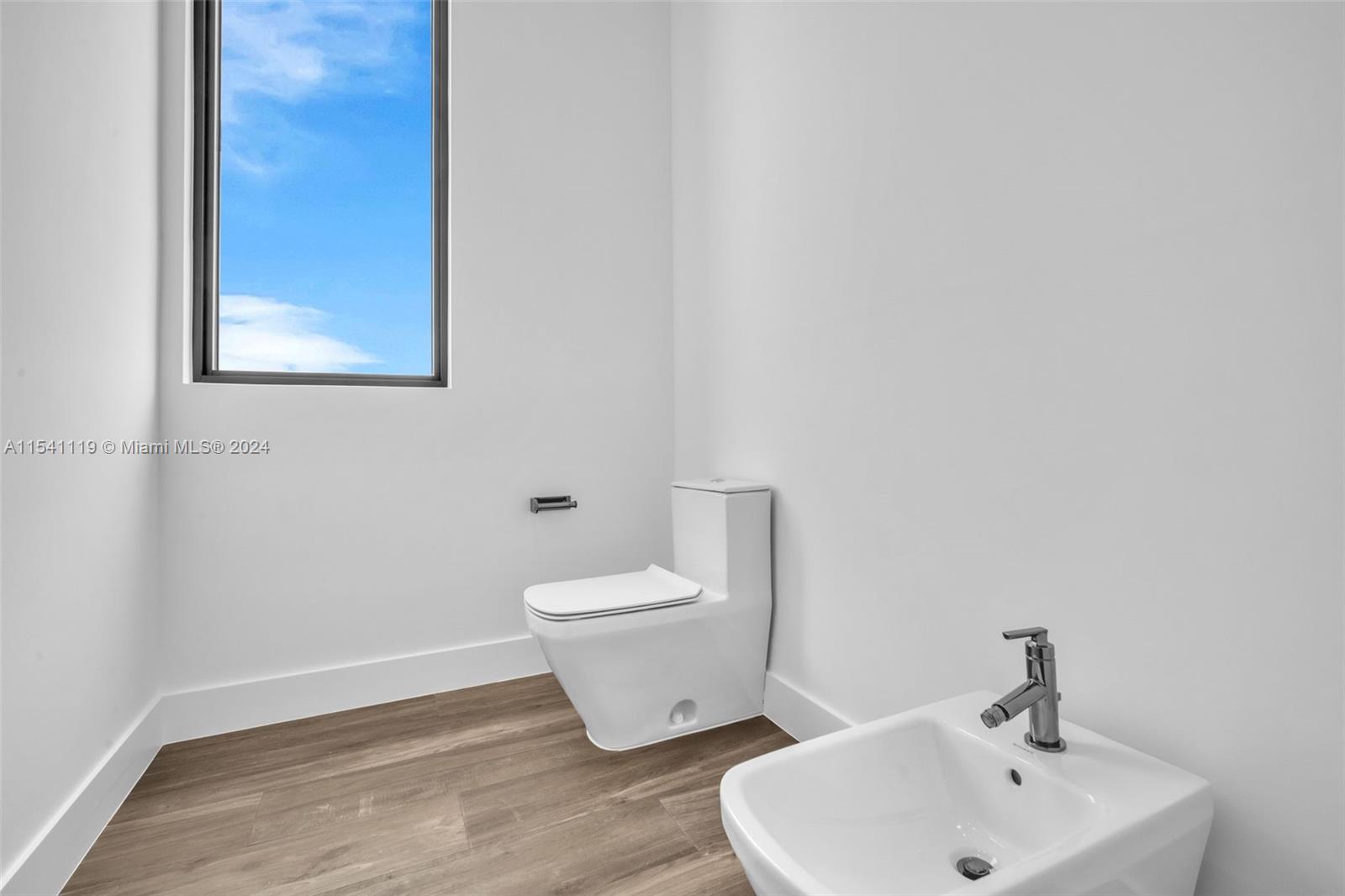 11200 71st Ave, Pinecrest, FL, 33156 United States, 7 Bedrooms Bedrooms, ,7 BathroomsBathrooms,Residential,For Sale,71st Ave,A11541119