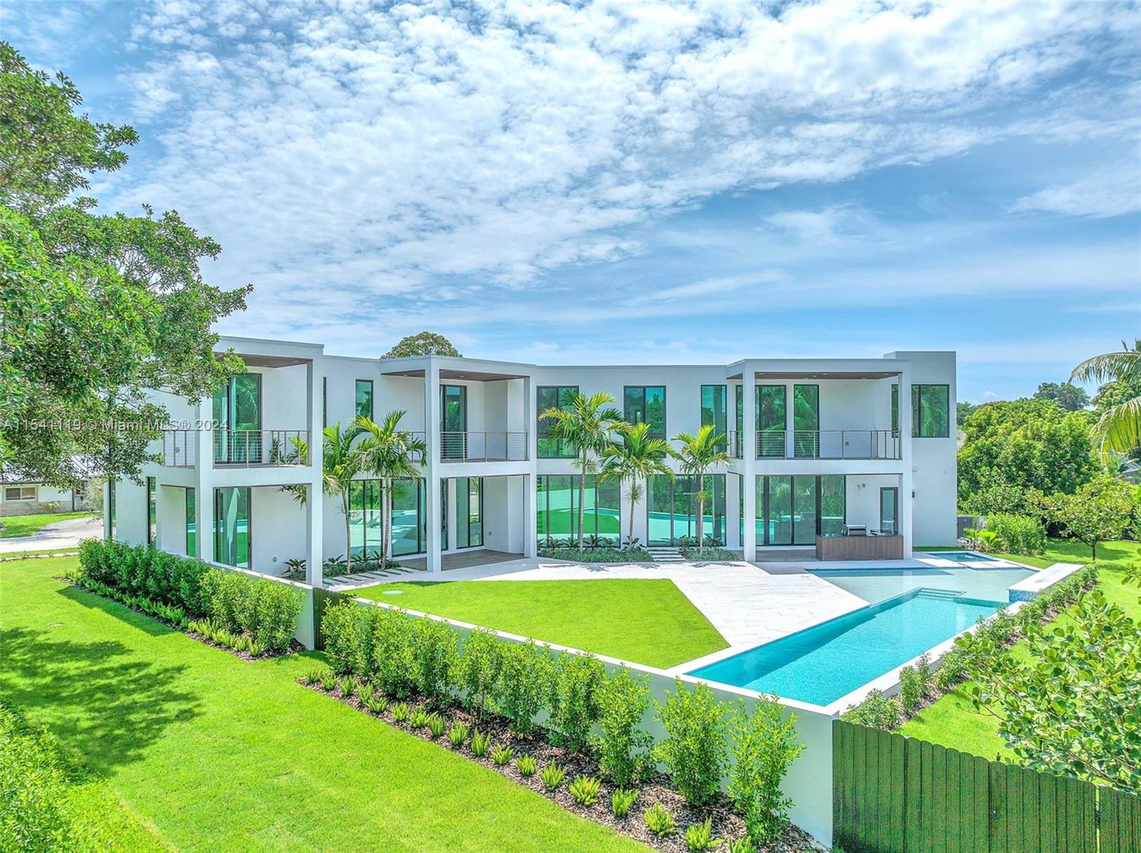 11200 71st Ave, Pinecrest, FL, 33156 United States, 7 Bedrooms Bedrooms, ,7 BathroomsBathrooms,Residential,For Sale,71st Ave,A11541119