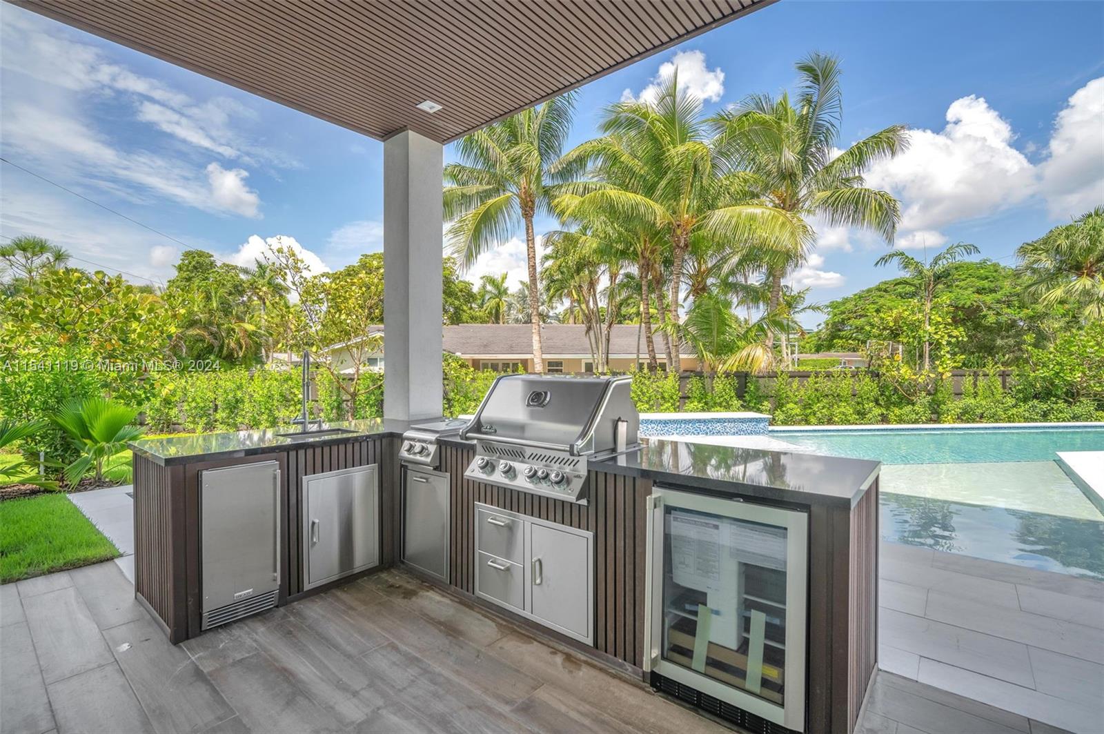 11200 71st Ave, Pinecrest, FL, 33156 United States, 7 Bedrooms Bedrooms, ,7 BathroomsBathrooms,Residential,For Sale,71st Ave,A11541119