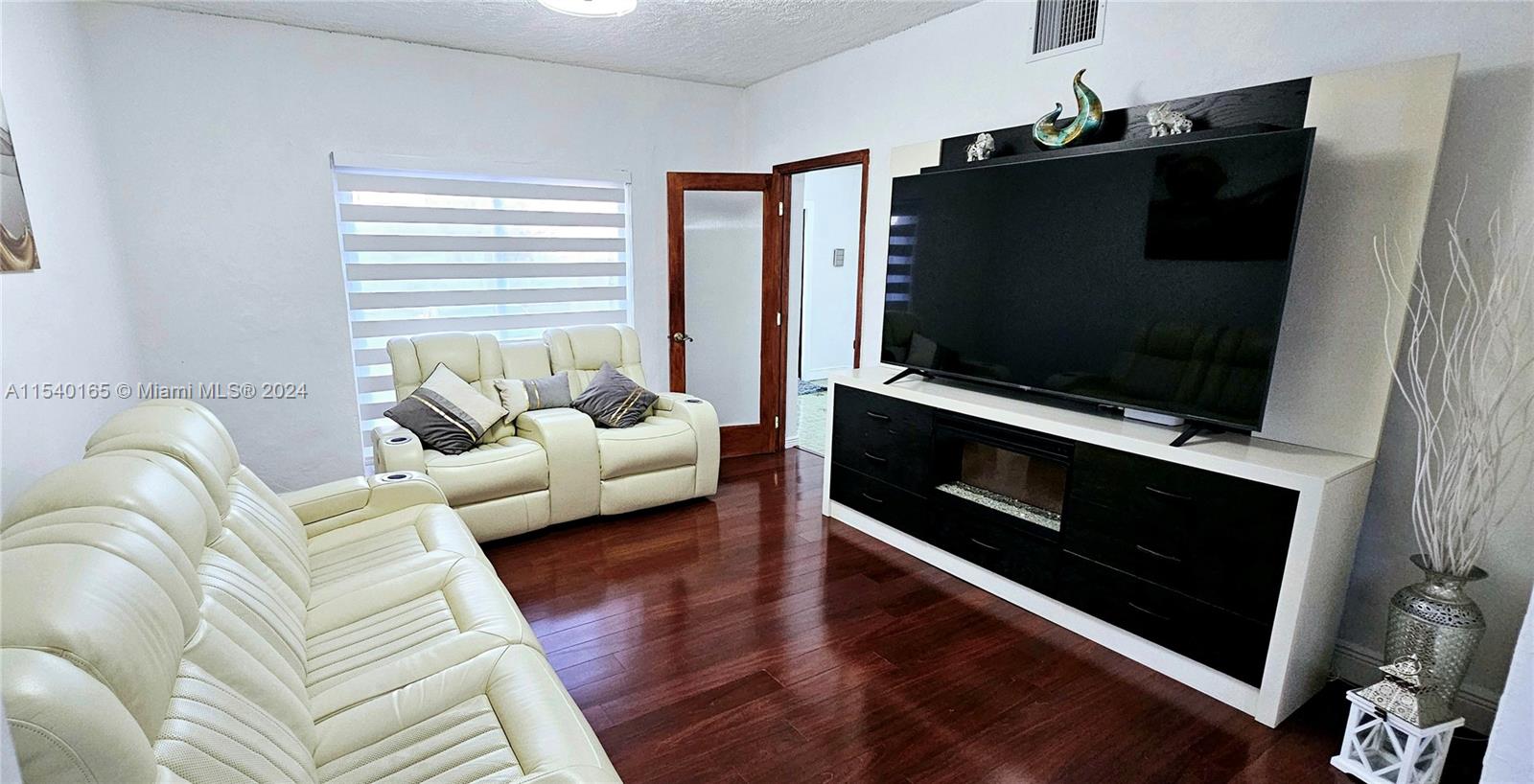 329 SW 48th Ct, Miami, Florida 33134, 4 Bedrooms Bedrooms, ,2 BathroomsBathrooms,Residential,For Sale,329 SW 48th Ct,A11540165