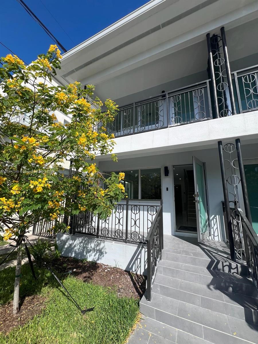 515 16 1, Miami Beach, Florida 33139, 2 Bedrooms Bedrooms, ,2 BathroomsBathrooms,Residentiallease,For Rent,515 16 1,A11541149