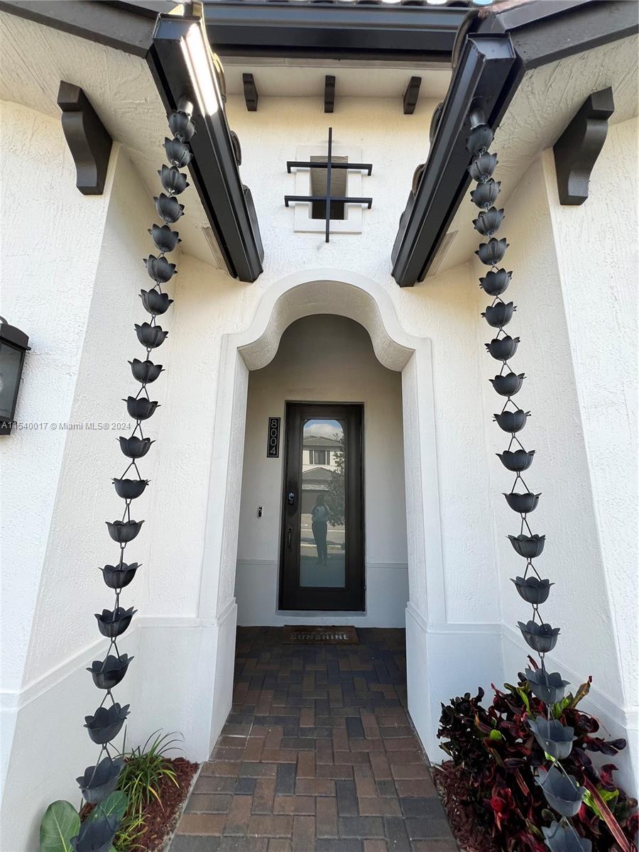 8004 NW 46th Ter 8004, Doral, Florida 33166, 3 Bedrooms Bedrooms, ,2 BathroomsBathrooms,Residentiallease,For Rent,8004 NW 46th Ter 8004,A11540017
