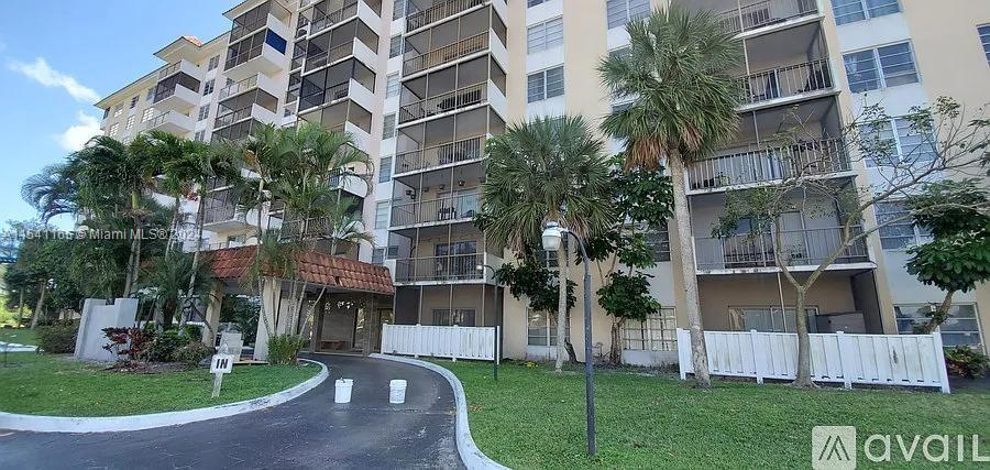 4164 Inverrary Dr 802, Lauderhill, Florida 33319, 2 Bedrooms Bedrooms, ,2 BathroomsBathrooms,Residential,For Sale,4164 Inverrary Dr 802,A11541165
