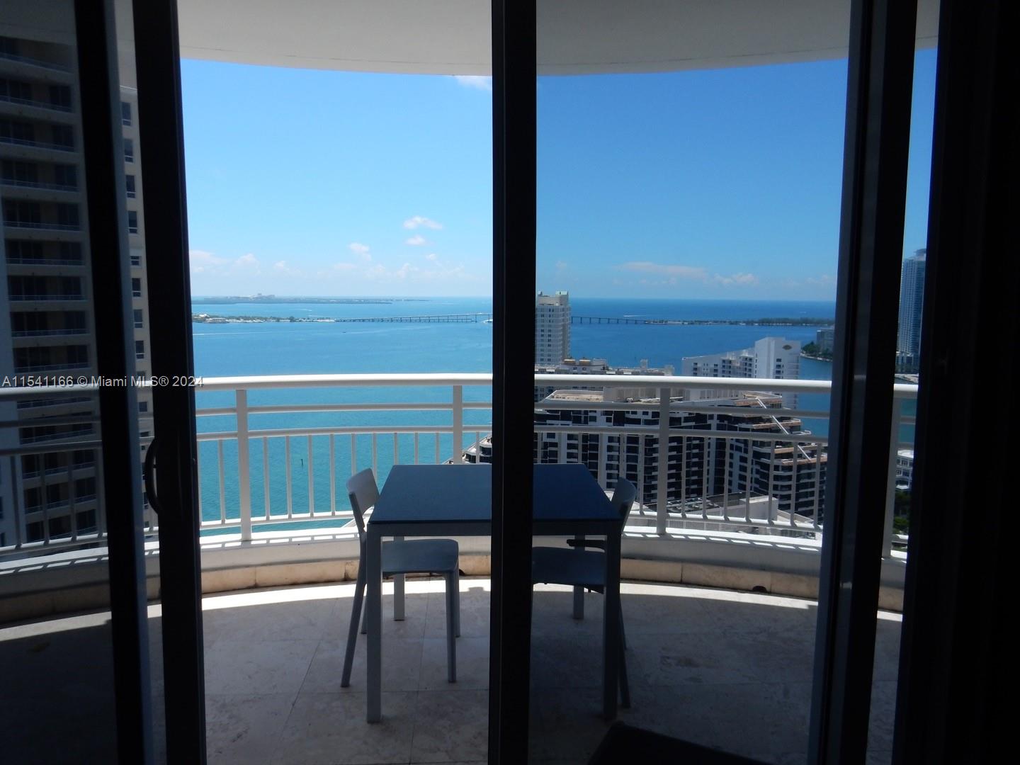 848 Brickell Key Dr 3303, Miami, Florida 33131, 1 Bedroom Bedrooms, ,1 BathroomBathrooms,Residentiallease,For Rent,848 Brickell Key Dr 3303,A11541166