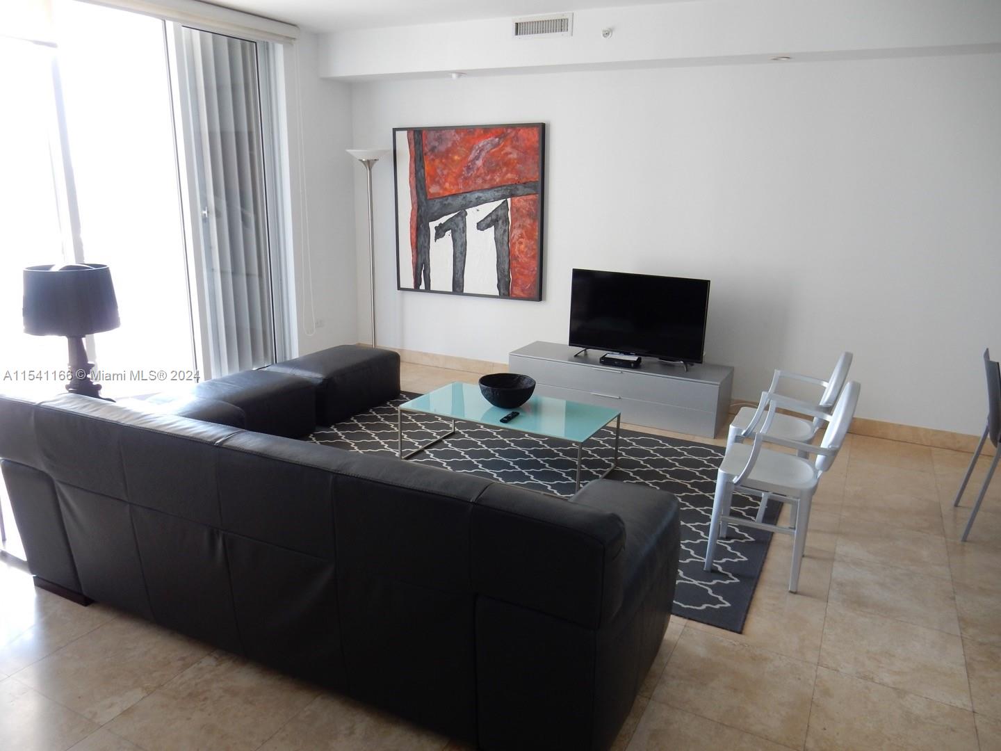 848 Brickell Key Dr 3303, Miami, Florida 33131, 1 Bedroom Bedrooms, ,1 BathroomBathrooms,Residentiallease,For Rent,848 Brickell Key Dr 3303,A11541166
