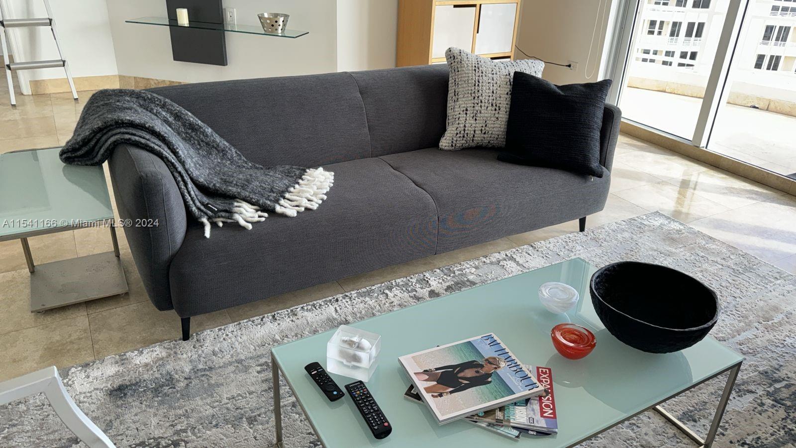 848 Brickell Key Dr 3303, Miami, Florida 33131, 1 Bedroom Bedrooms, ,1 BathroomBathrooms,Residentiallease,For Rent,848 Brickell Key Dr 3303,A11541166