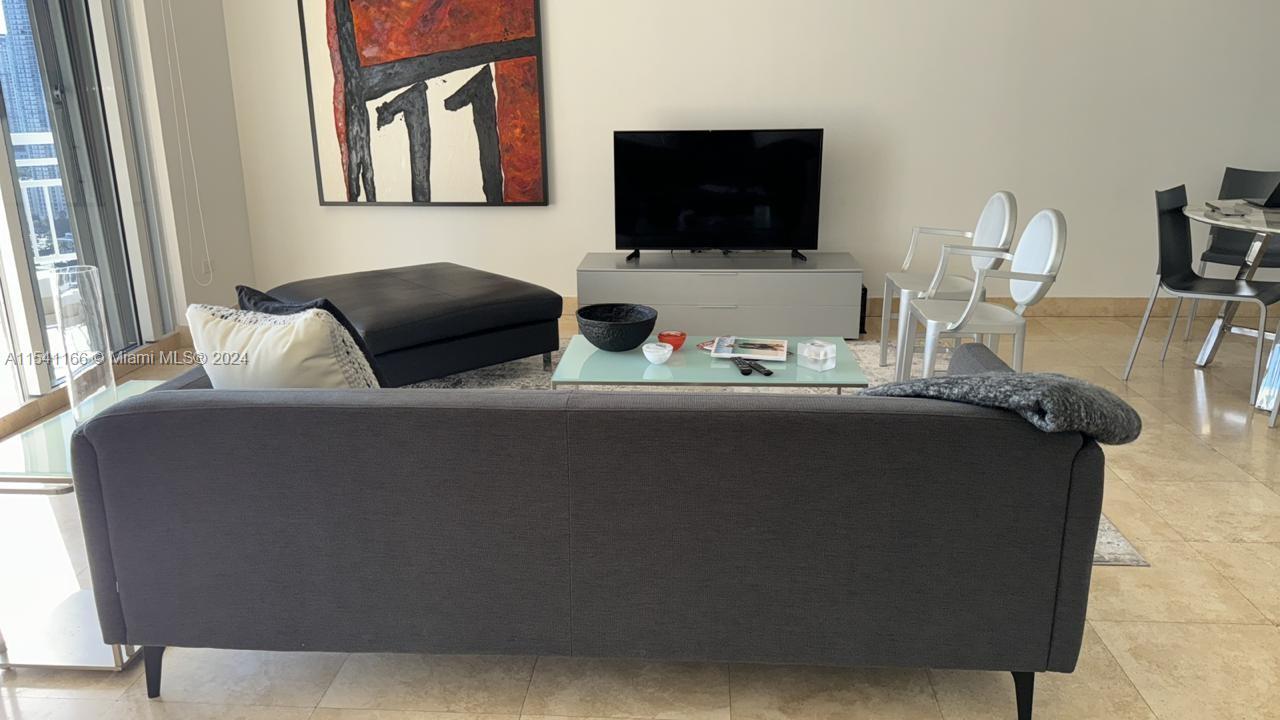 848 Brickell Key Dr 3303, Miami, Florida 33131, 1 Bedroom Bedrooms, ,1 BathroomBathrooms,Residentiallease,For Rent,848 Brickell Key Dr 3303,A11541166