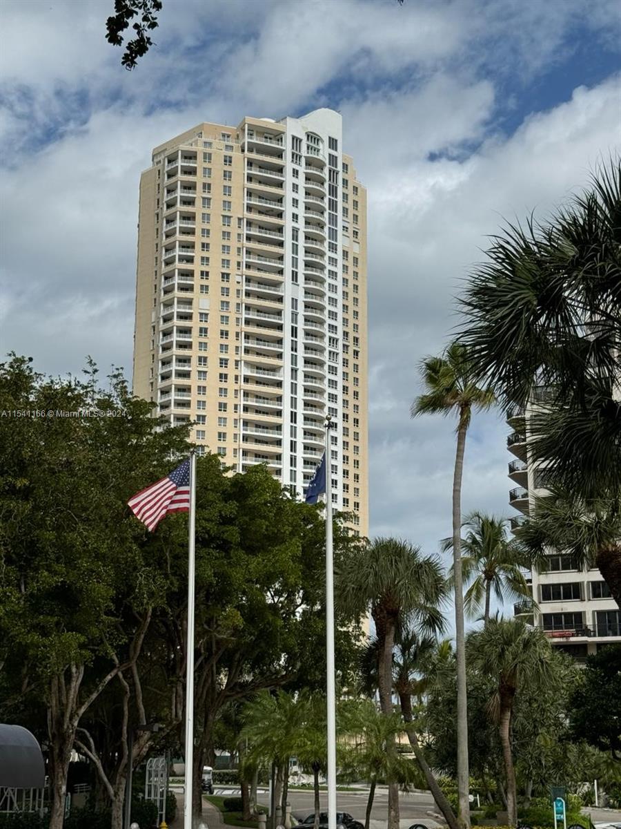 848 Brickell Key Dr 3303, Miami, Florida 33131, 1 Bedroom Bedrooms, ,1 BathroomBathrooms,Residentiallease,For Rent,848 Brickell Key Dr 3303,A11541166