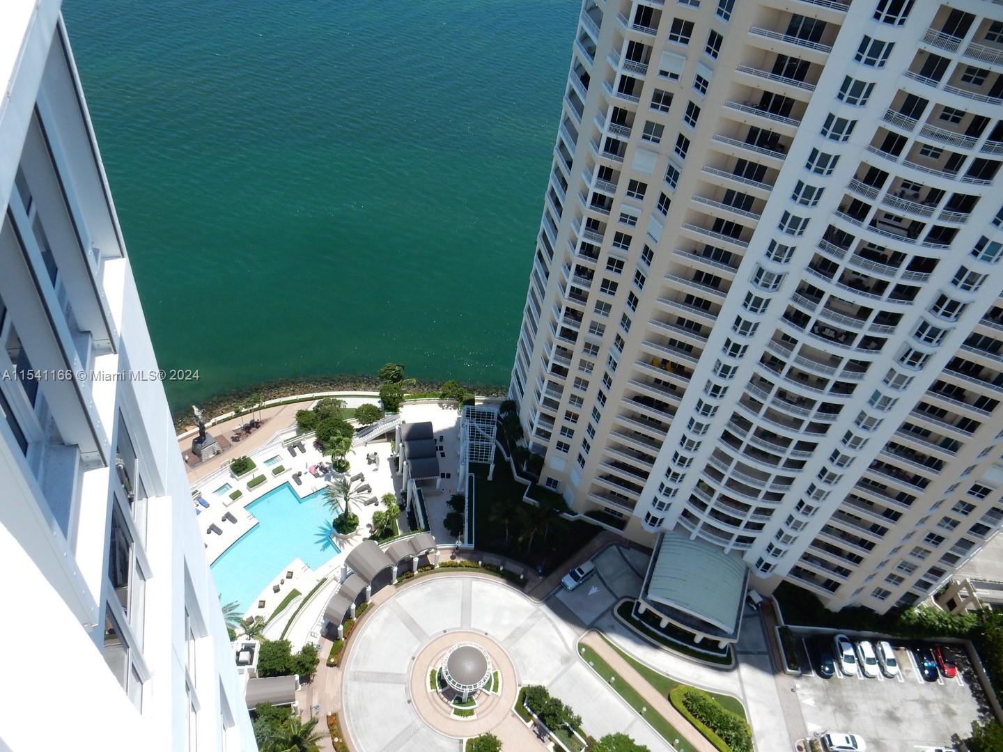 848 Brickell Key Dr 3303, Miami, Florida 33131, 1 Bedroom Bedrooms, ,1 BathroomBathrooms,Residentiallease,For Rent,848 Brickell Key Dr 3303,A11541166