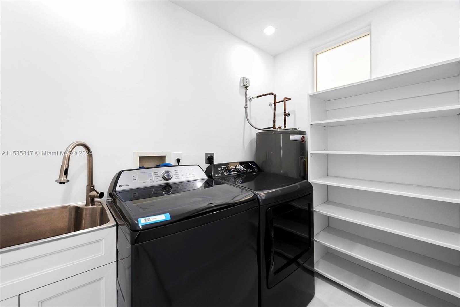 3188 NE 211th Ter, Aventura, Florida 33180, 5 Bedrooms Bedrooms, ,4 BathroomsBathrooms,Residential,For Sale,3188 NE 211th Ter,A11535817