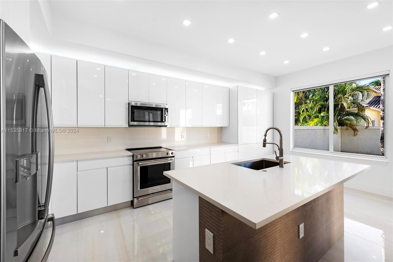 3188 NE 211th Ter, Aventura, Florida 33180, 5 Bedrooms Bedrooms, ,4 BathroomsBathrooms,Residential,For Sale,3188 NE 211th Ter,A11535817