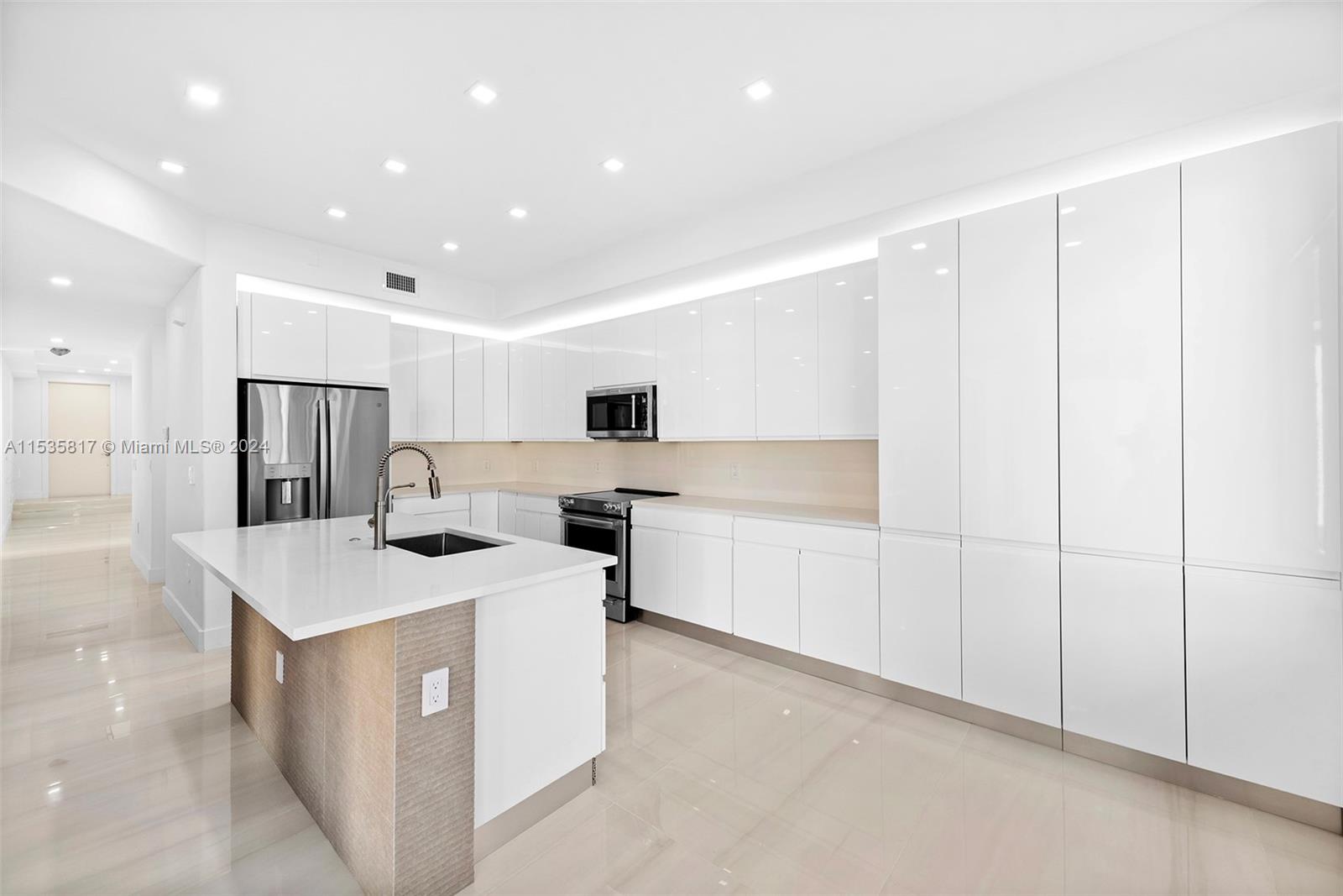 3188 NE 211th Ter, Aventura, Florida 33180, 5 Bedrooms Bedrooms, ,4 BathroomsBathrooms,Residential,For Sale,3188 NE 211th Ter,A11535817