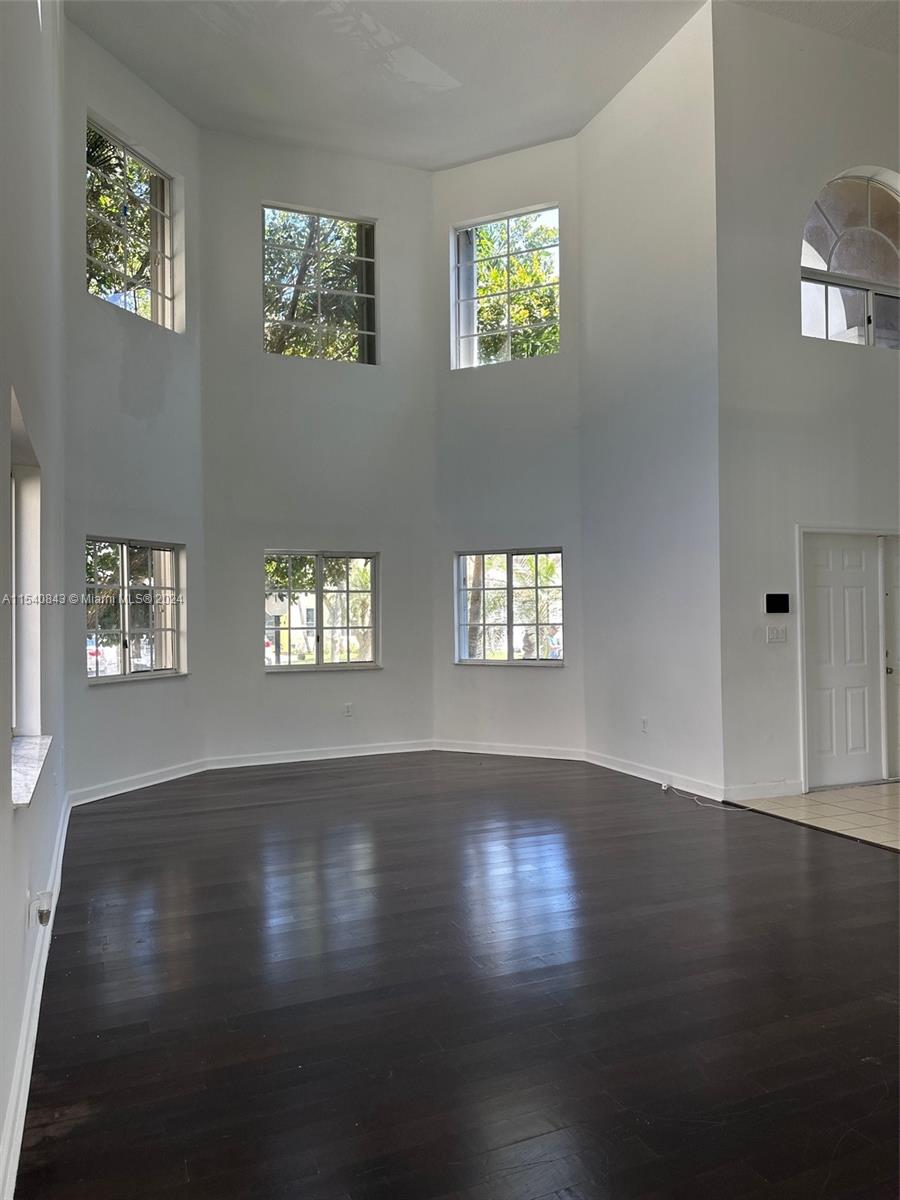 Homestead, Florida 33033, 5 Bedrooms Bedrooms, ,4 BathroomsBathrooms,Residential,For Sale,A11540843