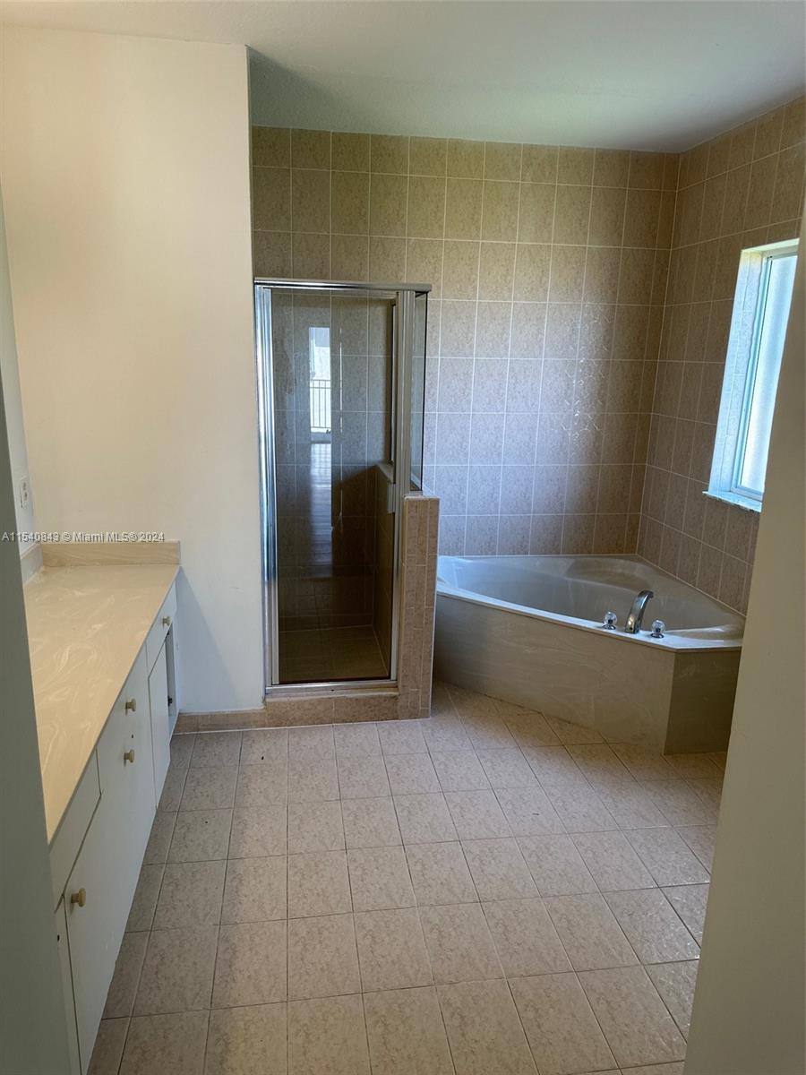 Homestead, Florida 33033, 5 Bedrooms Bedrooms, ,4 BathroomsBathrooms,Residential,For Sale,A11540843