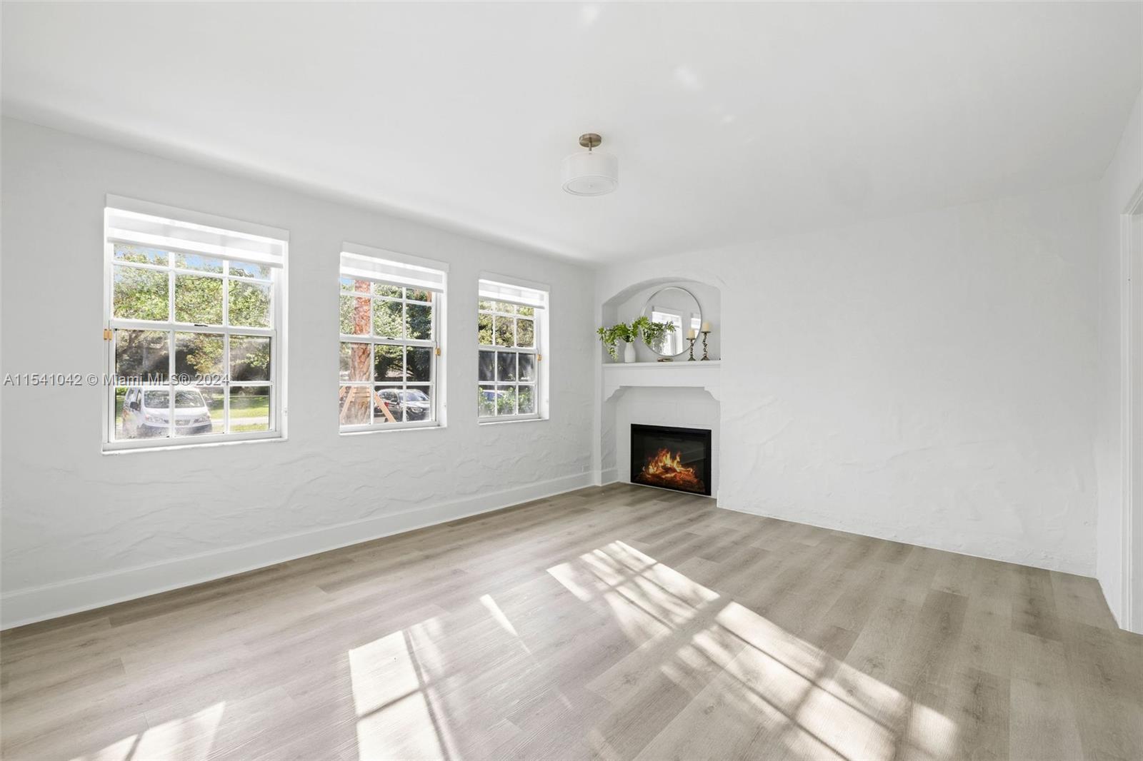 1224 Country Club Prado 0, Coral Gables, Florida 33134, 3 Bedrooms Bedrooms, ,2 BathroomsBathrooms,Residentiallease,For Rent,1224 Country Club Prado 0,A11541042