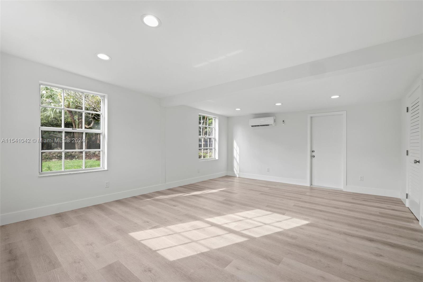 1224 Country Club Prado 0, Coral Gables, Florida 33134, 3 Bedrooms Bedrooms, ,2 BathroomsBathrooms,Residentiallease,For Rent,1224 Country Club Prado 0,A11541042