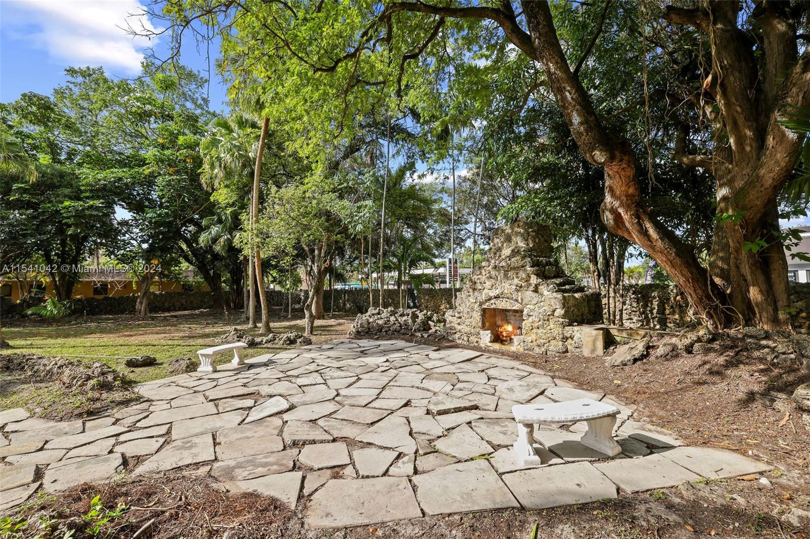 1224 Country Club Prado 0, Coral Gables, Florida 33134, 3 Bedrooms Bedrooms, ,2 BathroomsBathrooms,Residentiallease,For Rent,1224 Country Club Prado 0,A11541042