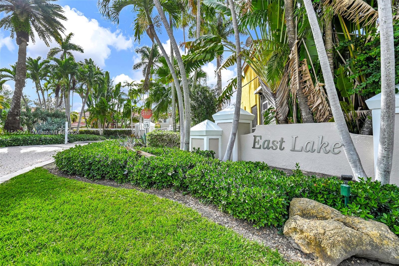 1743 Royal Palm Way, Hollywood, Florida 33020, 2 Bedrooms Bedrooms, ,2 BathroomsBathrooms,Residential,For Sale,1743 Royal Palm Way,A11540993