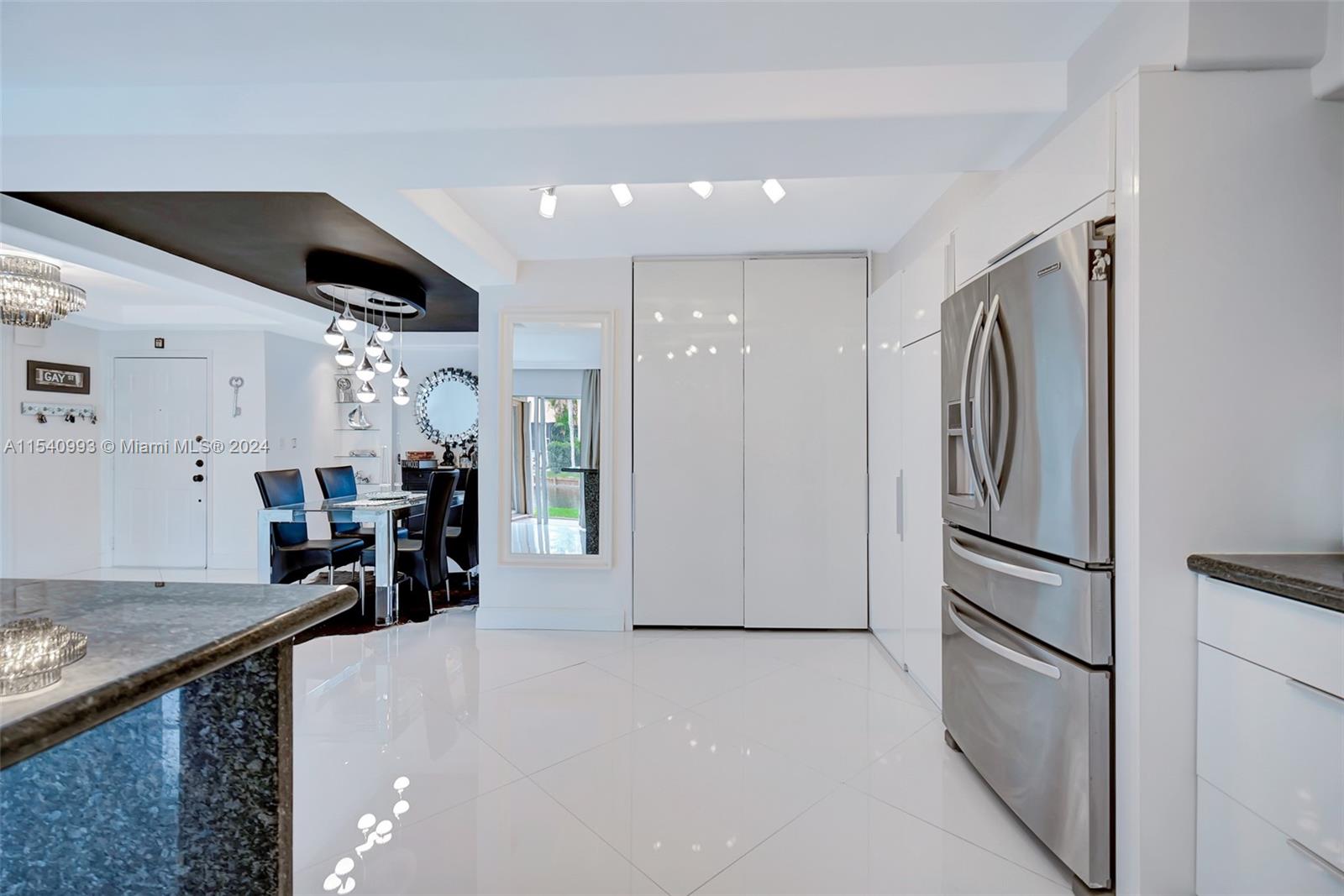 1743 Royal Palm Way, Hollywood, Florida 33020, 2 Bedrooms Bedrooms, ,2 BathroomsBathrooms,Residential,For Sale,1743 Royal Palm Way,A11540993