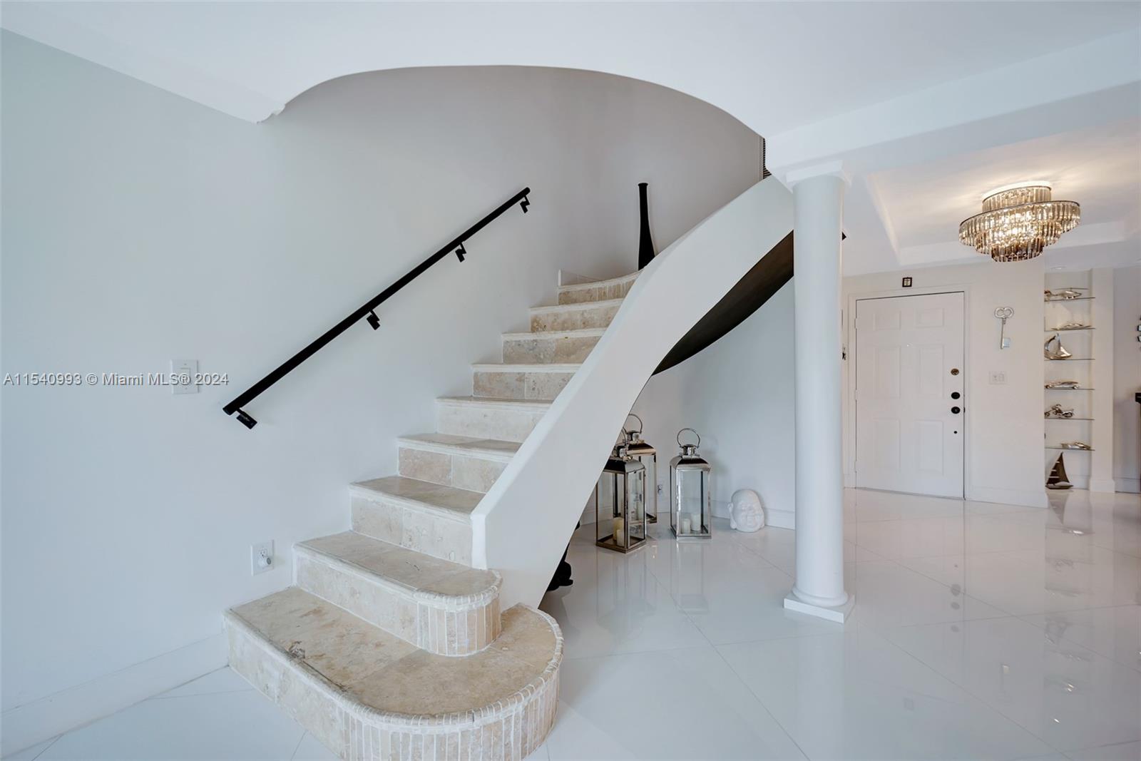 1743 Royal Palm Way, Hollywood, Florida 33020, 2 Bedrooms Bedrooms, ,2 BathroomsBathrooms,Residential,For Sale,1743 Royal Palm Way,A11540993