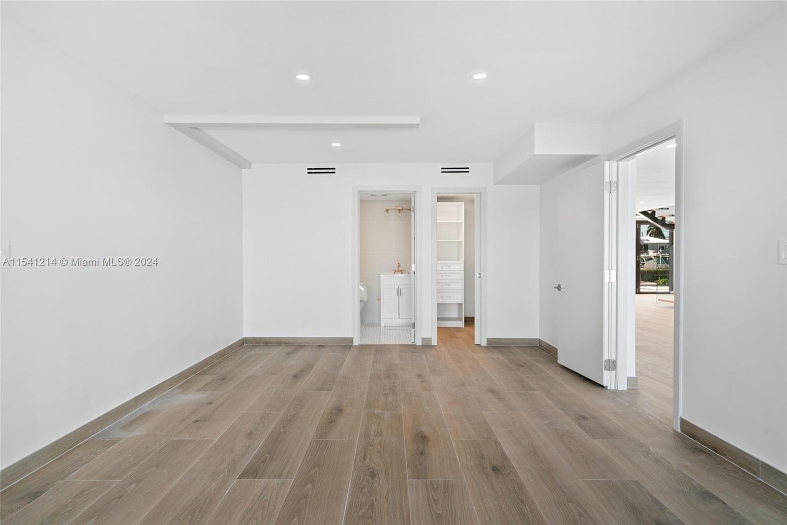 Other City - In The State Of Florida, FL, 33037 United States, 5 Bedrooms Bedrooms, ,5 BathroomsBathrooms,Residential,For Sale,A11541214